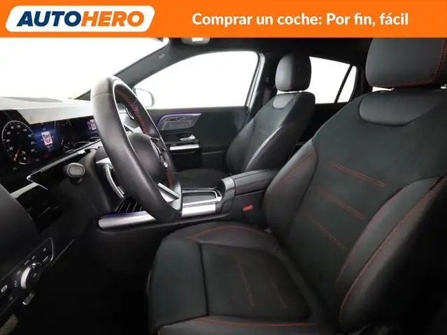 Mercedes-Benz Gla view 11