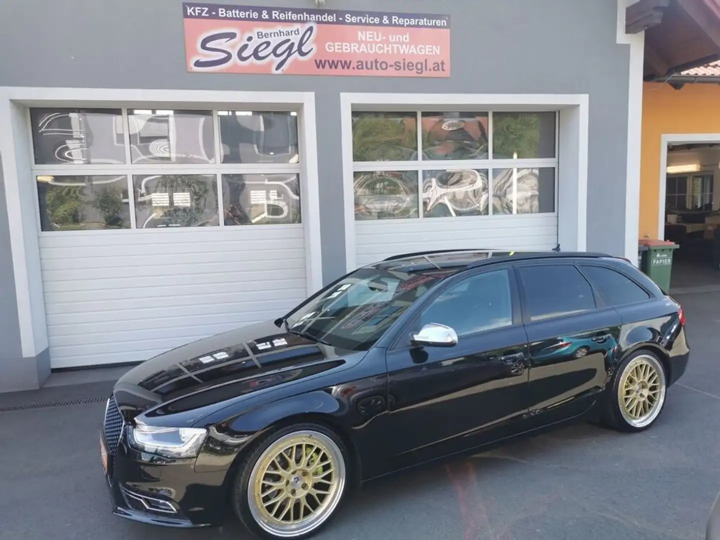 Audi A4 Kombi mit 20 Zoll Alu- Felgen 245 30 20 Sport Schwarz - 1