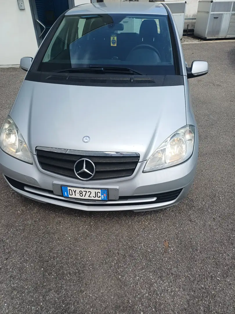 Mercedes-Benz 180 - 1