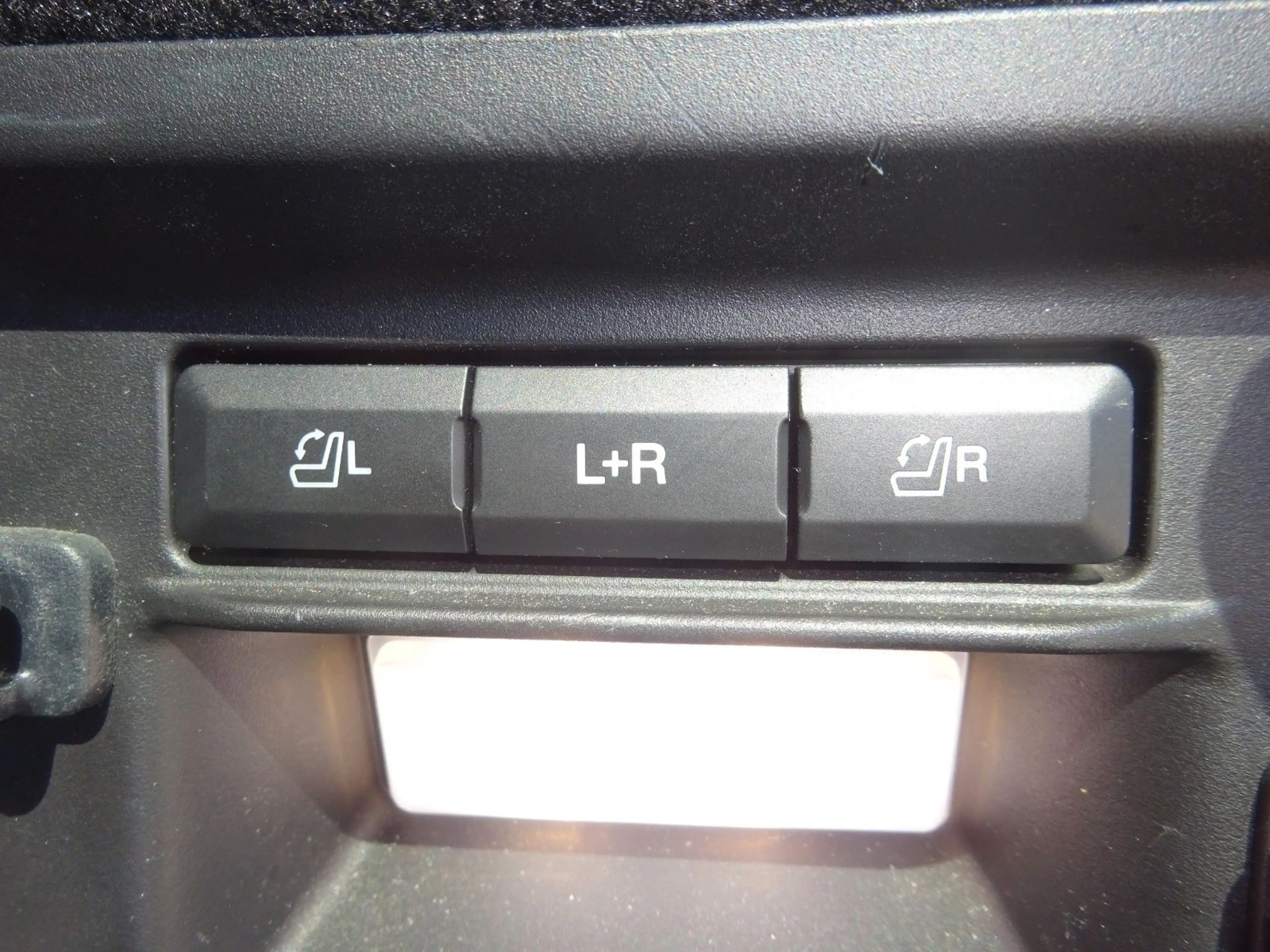 Ford Explorer 457PS Autm. ST-Line PHEV 4x4 Pano — photo 7