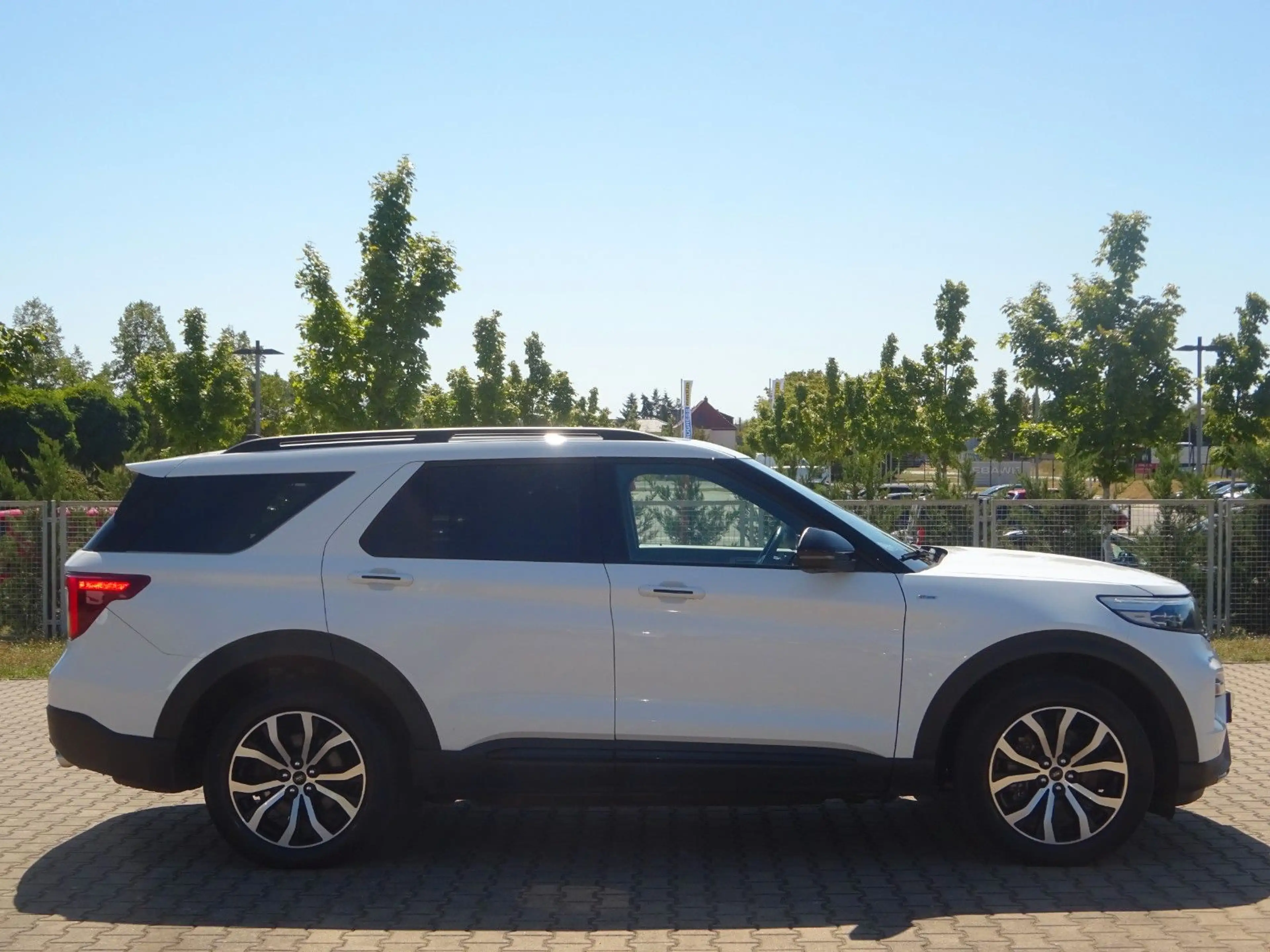 Ford Explorer 457PS Autm. ST-Line PHEV 4x4 Pano — photo 12