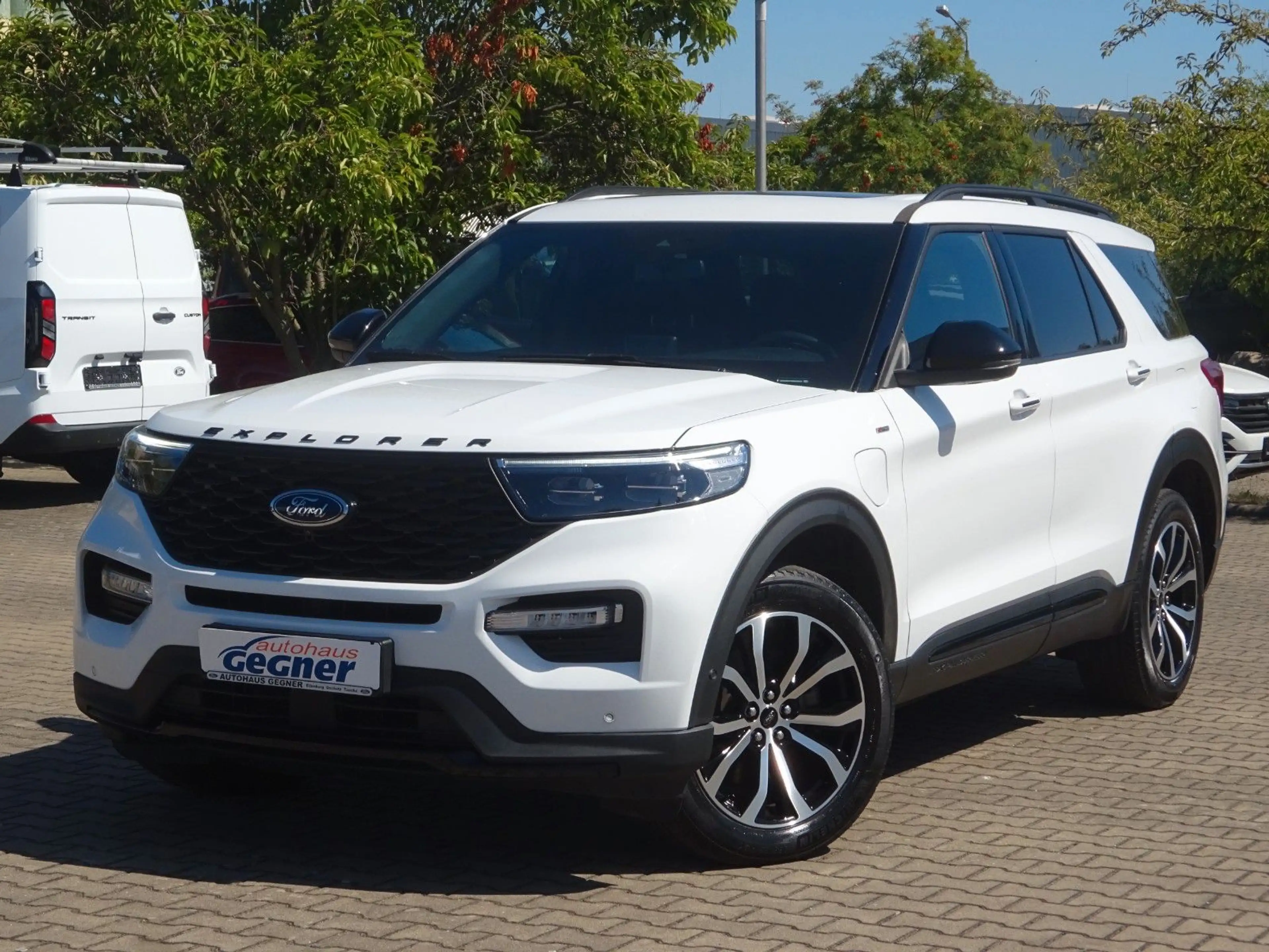 Ford Explorer 457PS Autm. ST-Line PHEV 4x4 Pano — photo 2