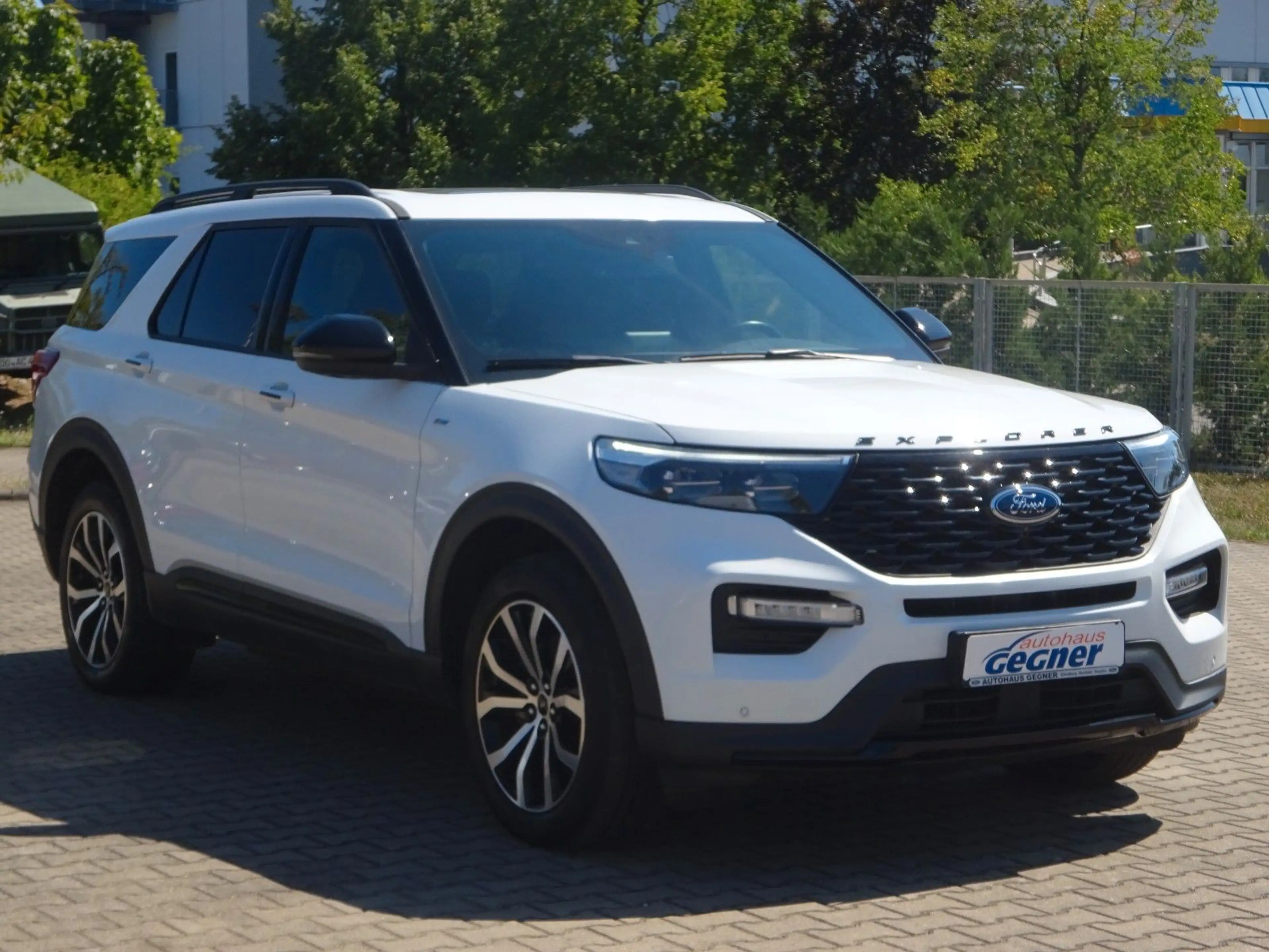 Ford Explorer 457PS Autm. ST-Line PHEV 4x4 Pano — photo 13