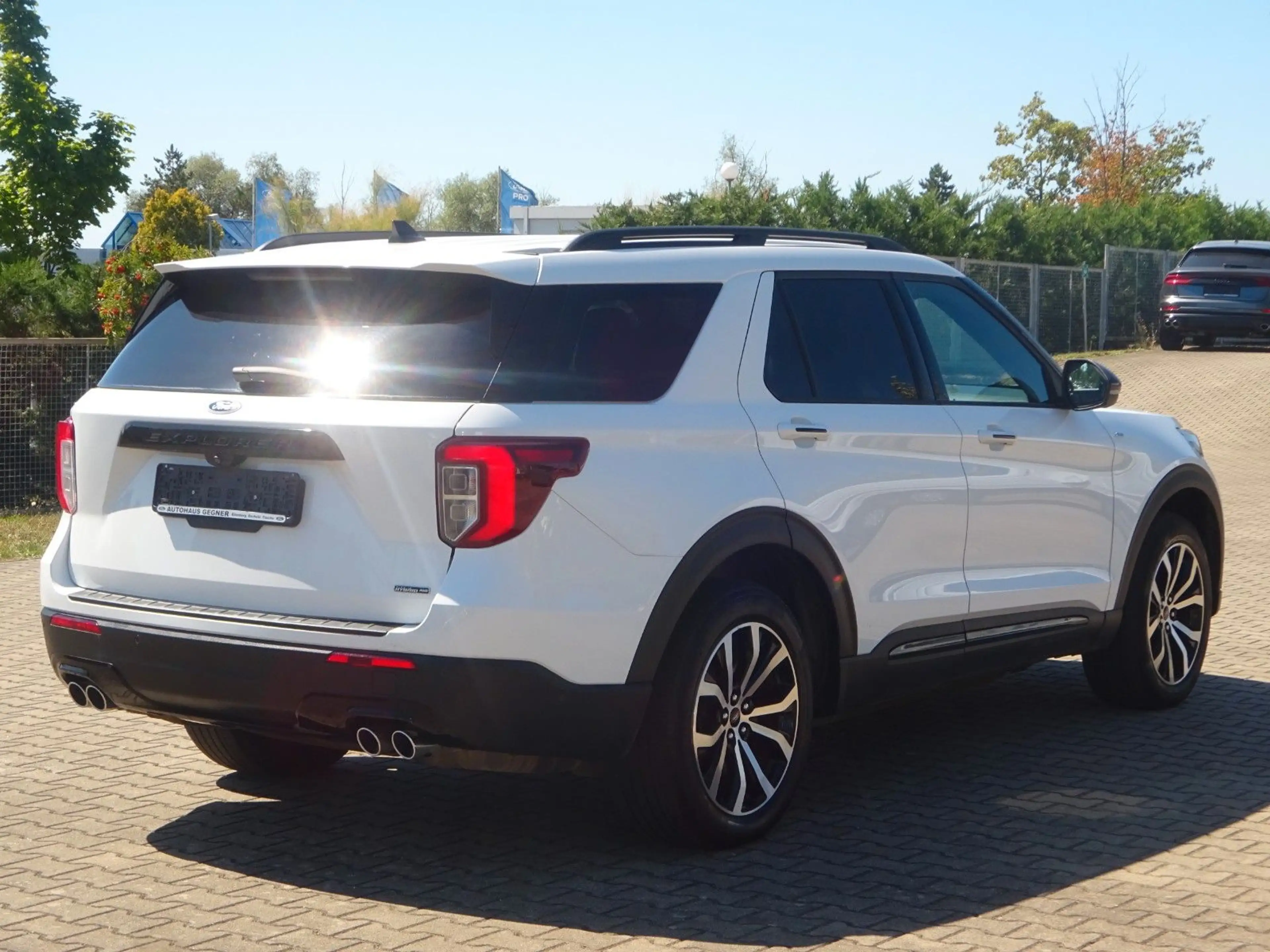 Ford Explorer 457PS Autm. ST-Line PHEV 4x4 Pano — photo 11