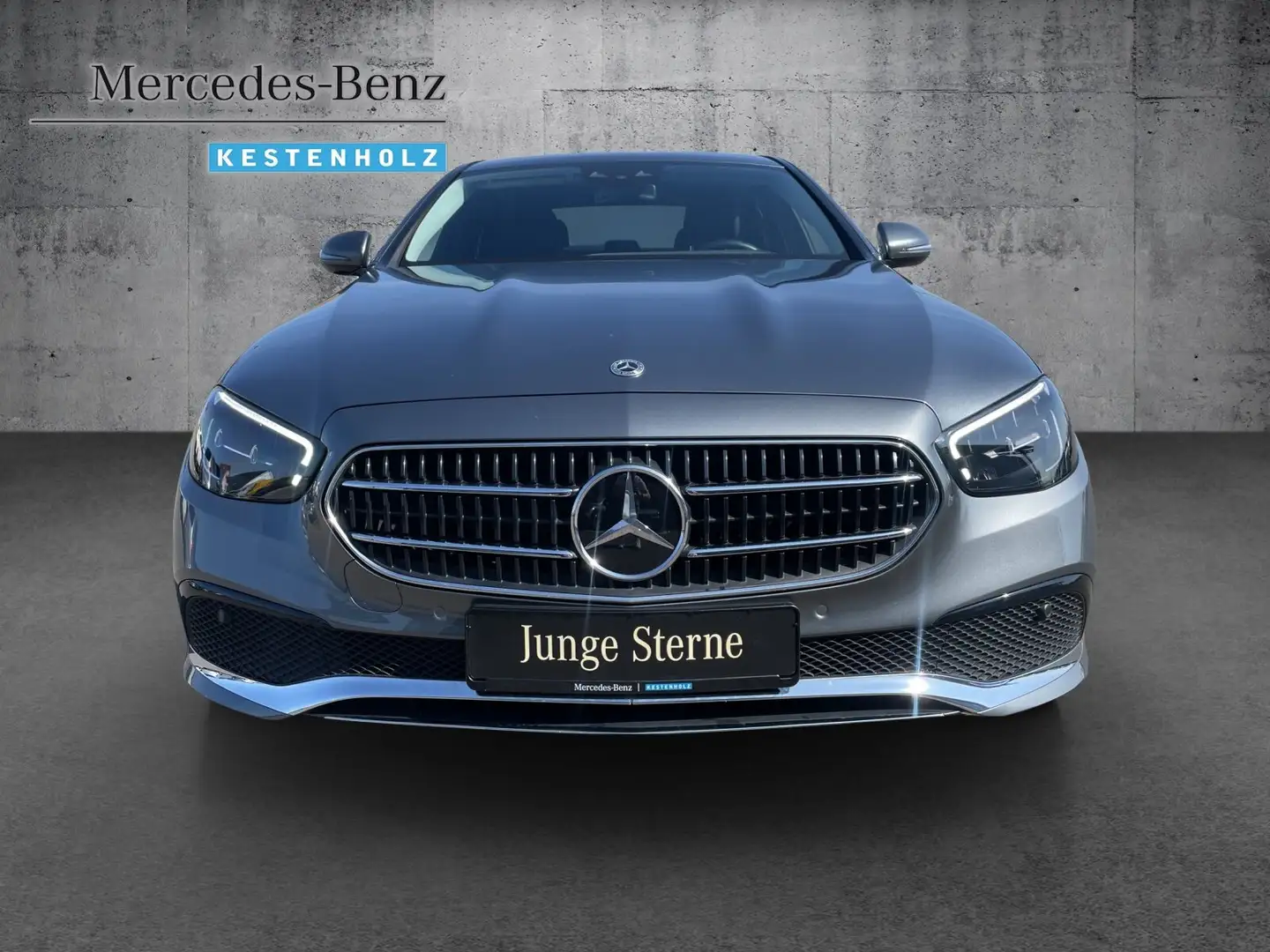 Mercedes-Benz E 300 E 300 e 4M AVANTGARDE+DISTRO+KAMERA+BUSINESS+SHZ Grau - 2