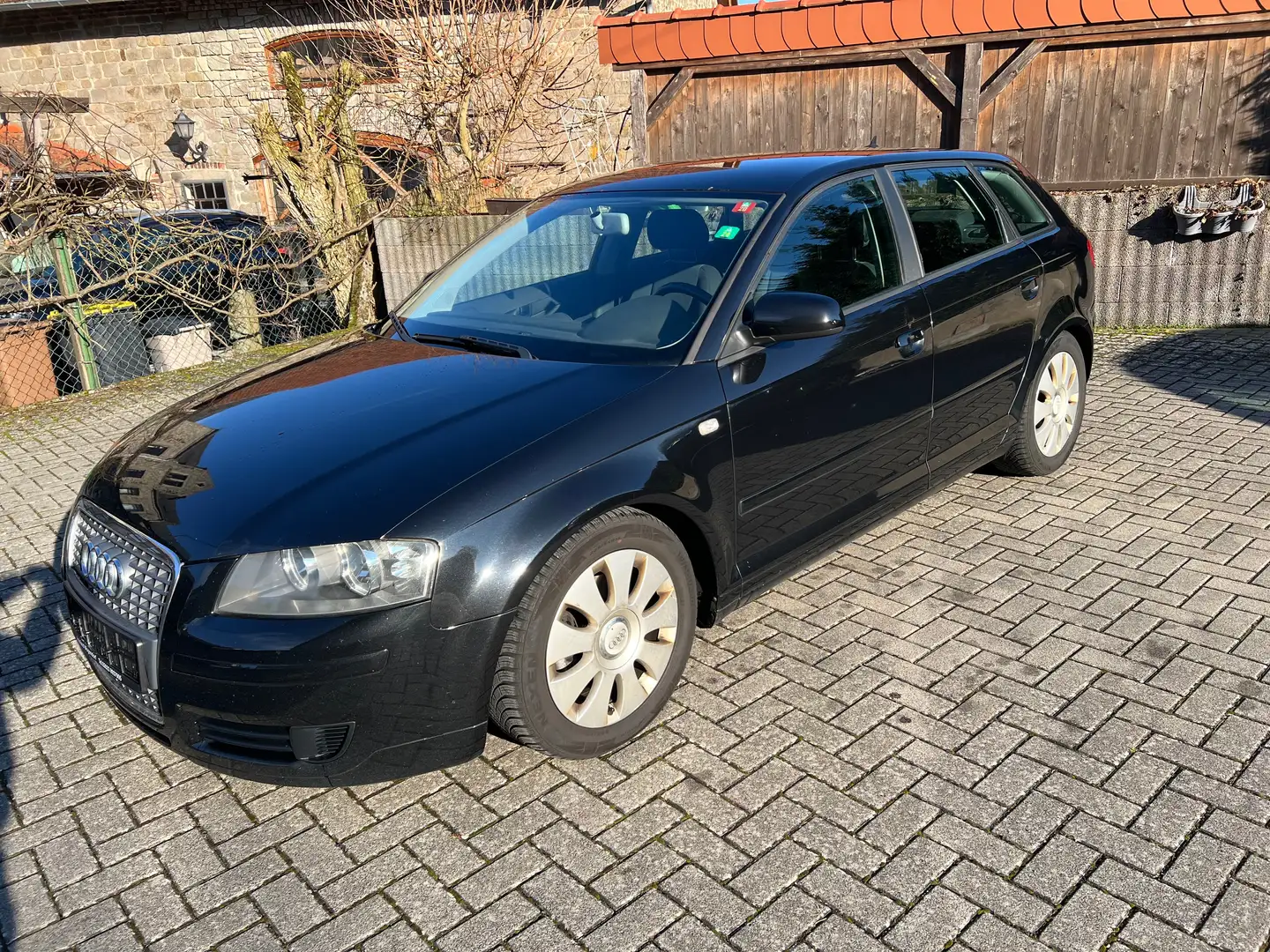 Audi A3 Sportback 2.0 TDI Alu,AHK,5Türig, Euro4 Schwarz - 2