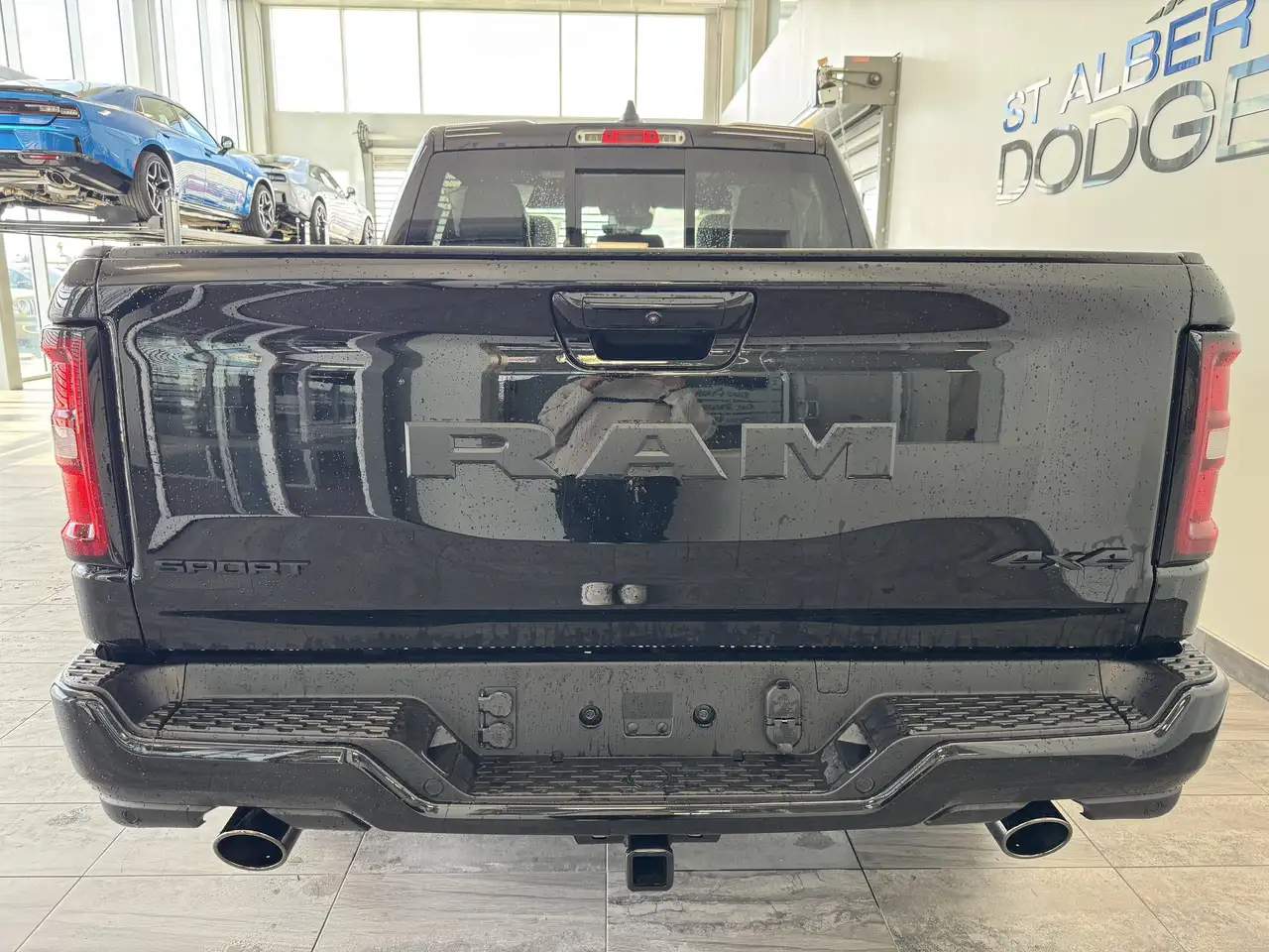 RAM 1500 снимка RAM 1500