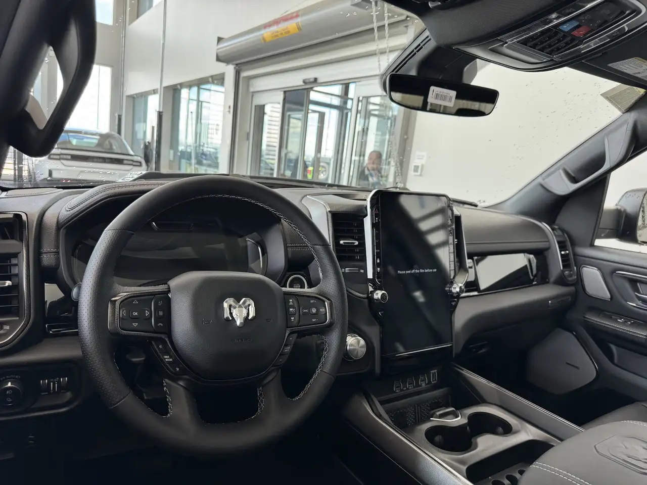 RAM 1500 снимка RAM 1500