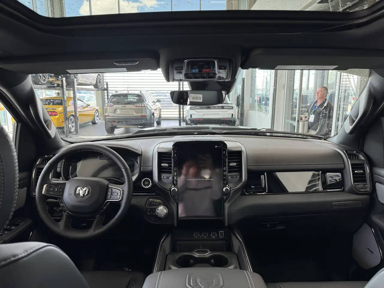 RAM 1500 снимка RAM 1500