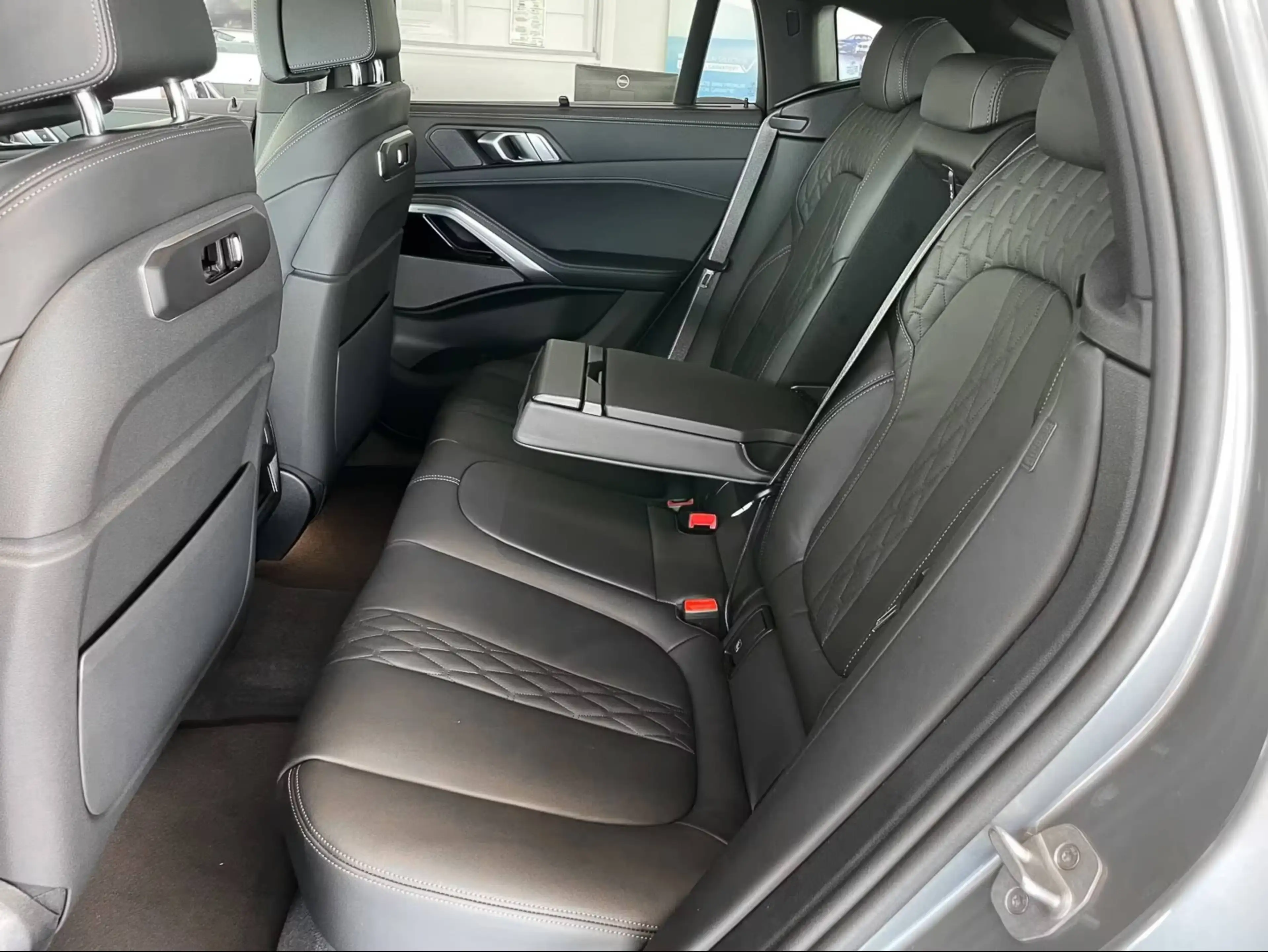 BMW X6 40 d xDrive M Sport — photo 14