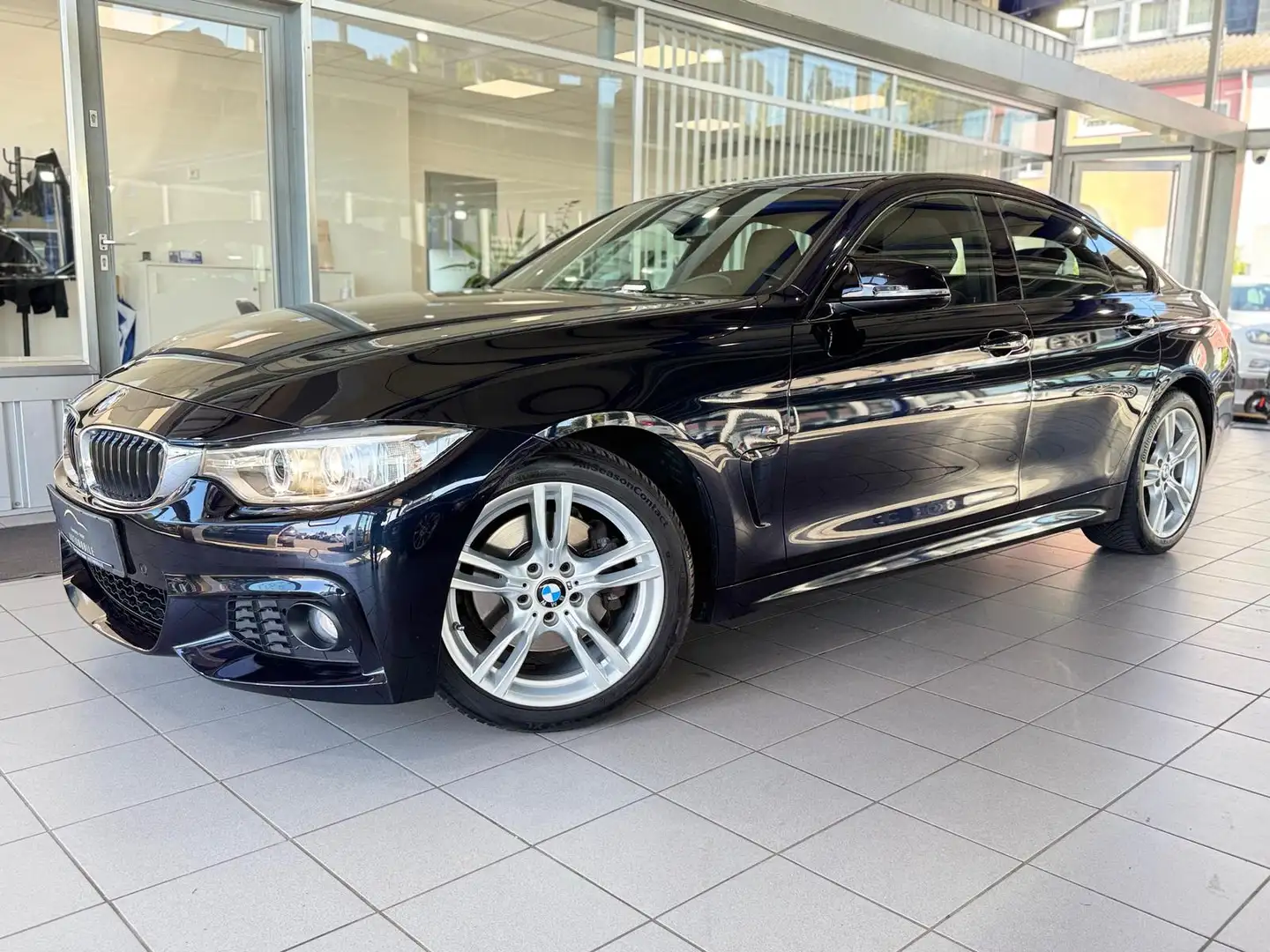 BMW 425 d GRAN COUPE STEPTRONIC M-SPORT  NAVI KAMERA Schwarz - 2