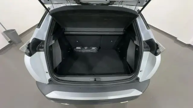 Peugeot 2008 view 6