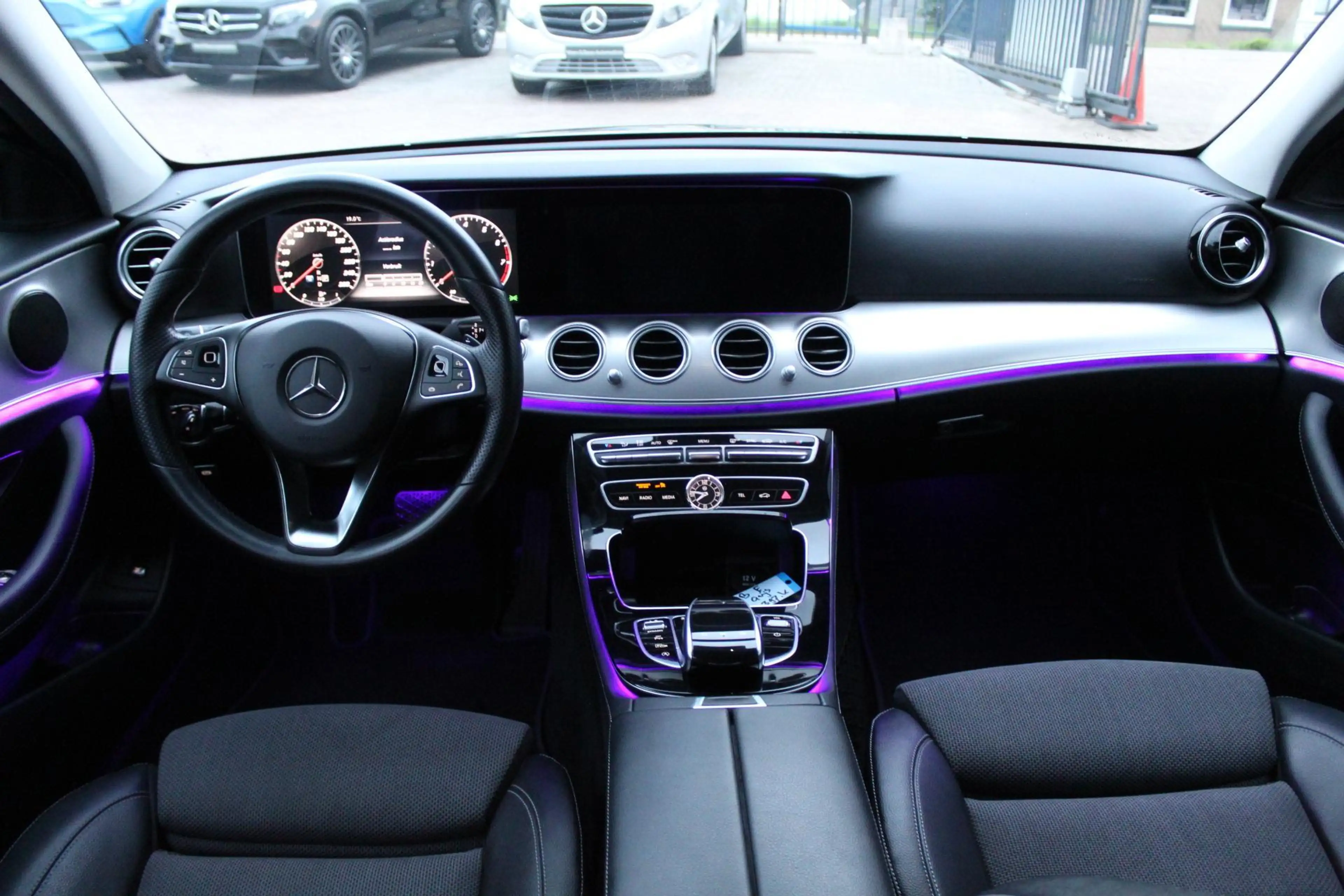 Mercedes-Benz E 200 Sfeer/Camera/Stoelverw/Widescreen — photo 9