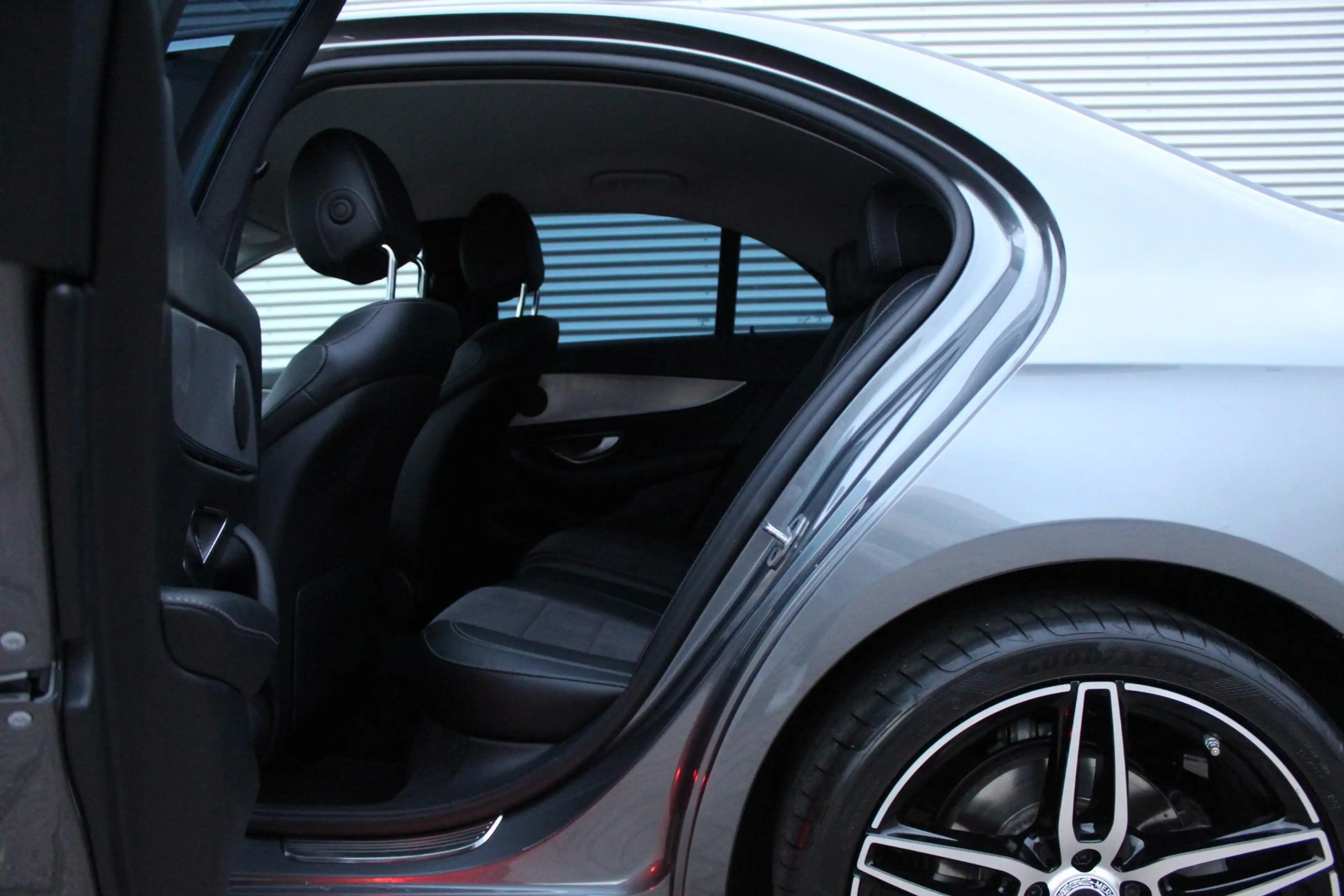 Mercedes-Benz E 200 Sfeer/Camera/Stoelverw/Widescreen — photo 11