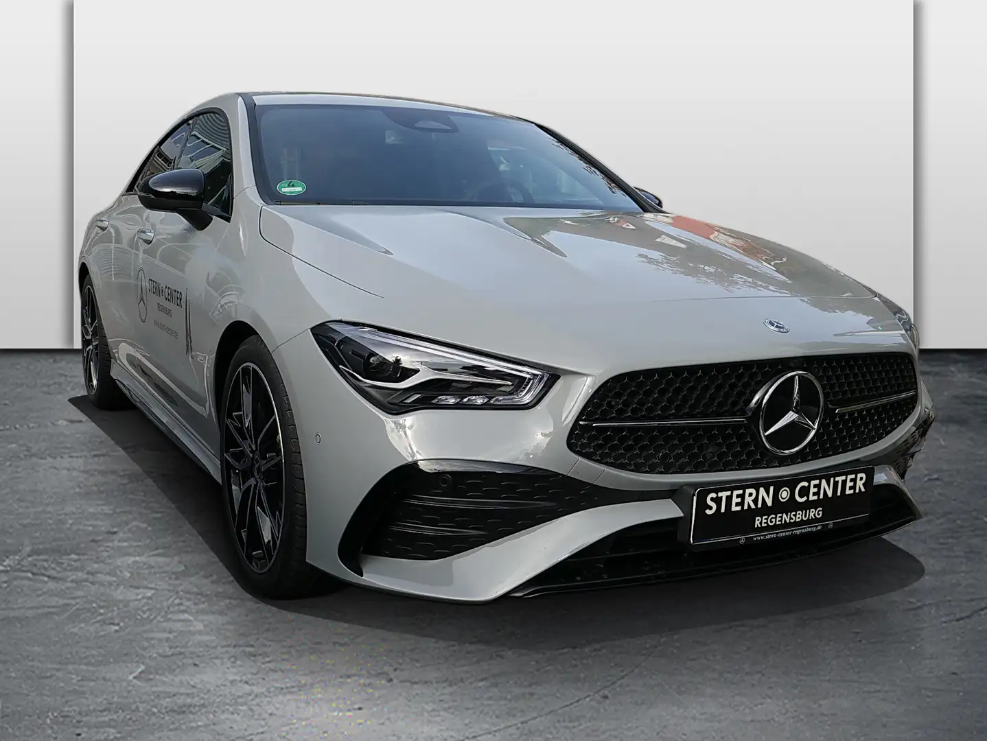 Mercedes-Benz CLA 220 d Coupé AMG+DISTRONIC+AHK+KEYLESS+NIGHT+ Grau - 2