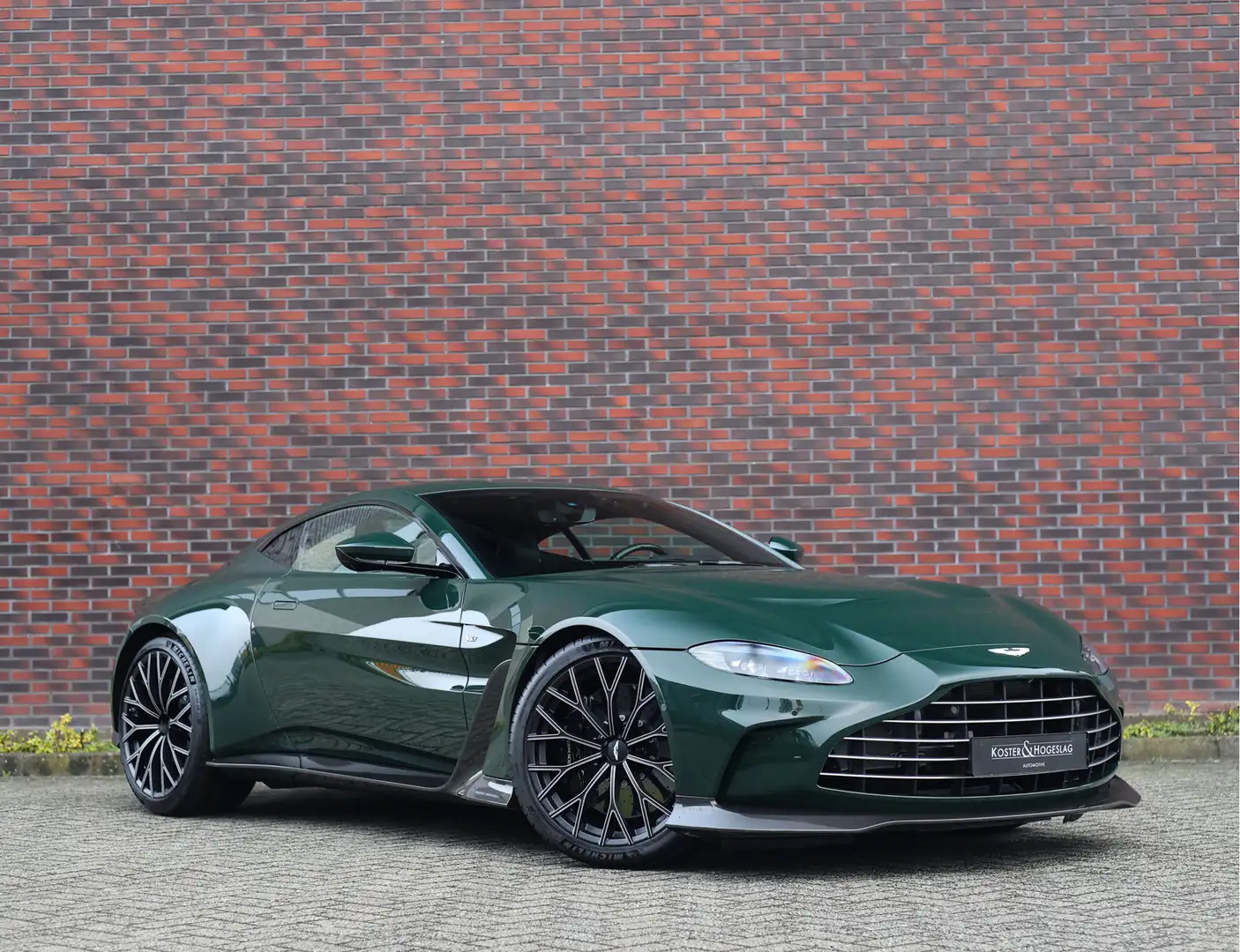 Aston Martin Vantage 5.2 V12 | AM Heritage Green - 1/333 Grün - 1