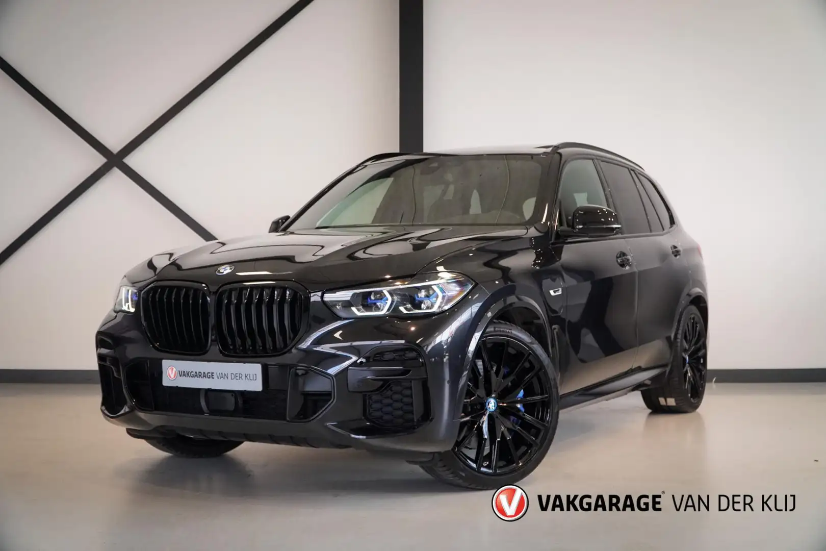 BMW X5 XDrive45e M-Sport | Panorama | Trekhaak | 22" | 36 Schwarz - 1