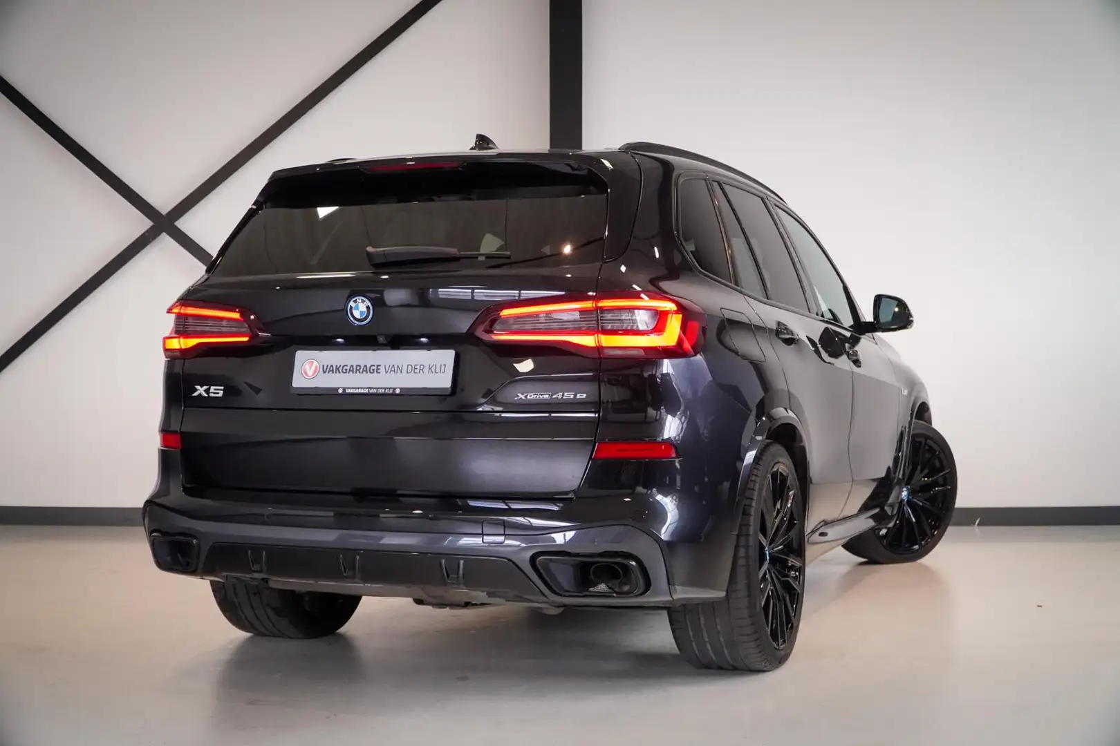 BMW X5 XDrive45e M-Sport | Panorama | Trekhaak | 22" | 36 Schwarz - 2