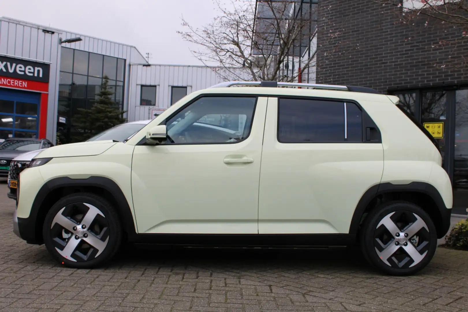 Hyundai Inster Evolve Sky Pl 49 kWh Jaune - 2