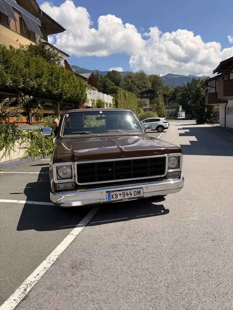 Chevrolet Silverado Stepside Pick-Up Braun - 2
