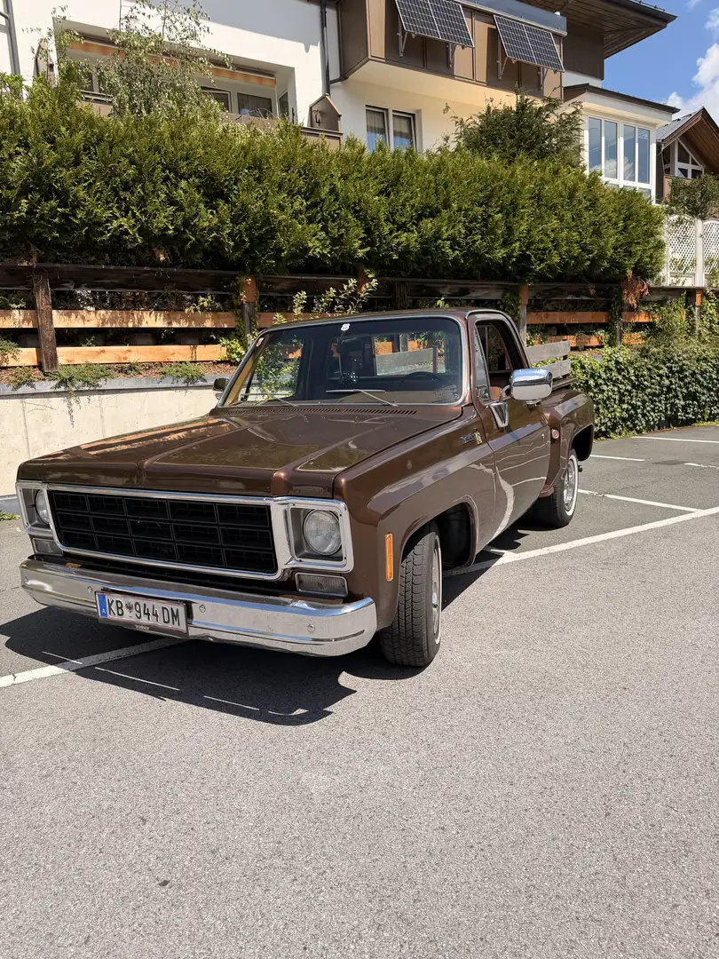 Chevrolet Silverado Stepside Pick-Up Braun - 1