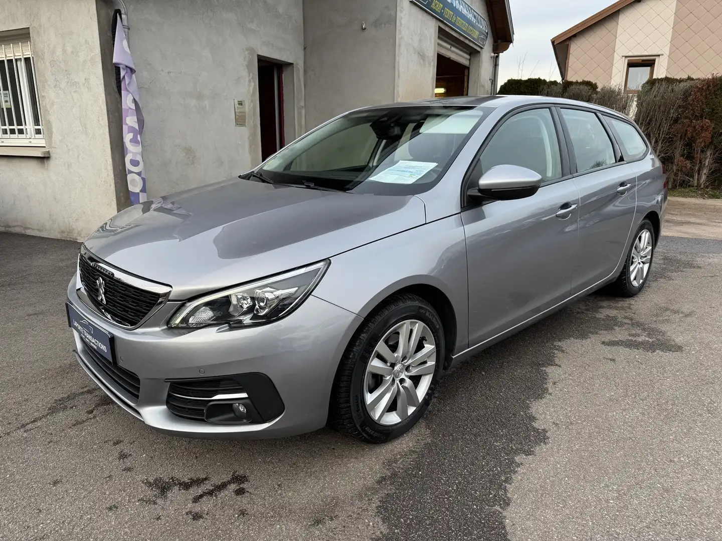 Peugeot 308 1.5 BLUEHDI 130CH S\u0026S  ACTIVE BUSINESS EAT8 - 1