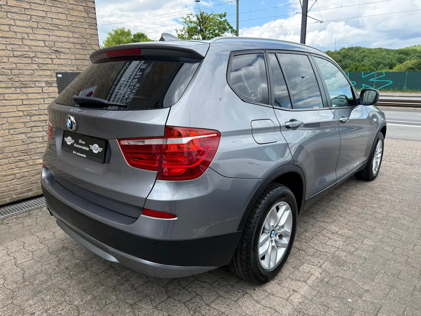 BMW X3 xDrive 20 d Automatik Grau - 2