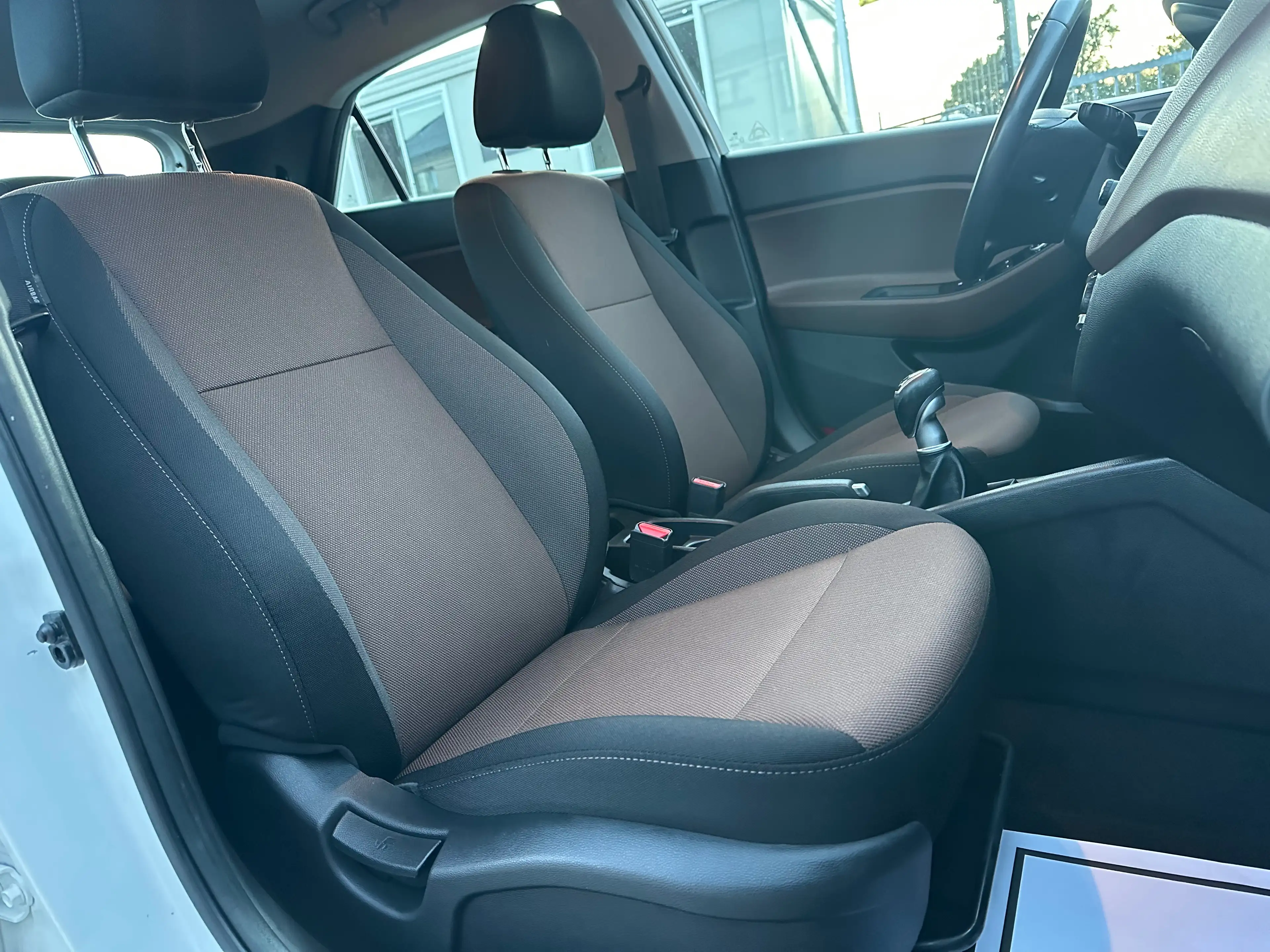 Hyundai i20 i20 1.0 T-GDi Twist Special Edition Play — photo 10