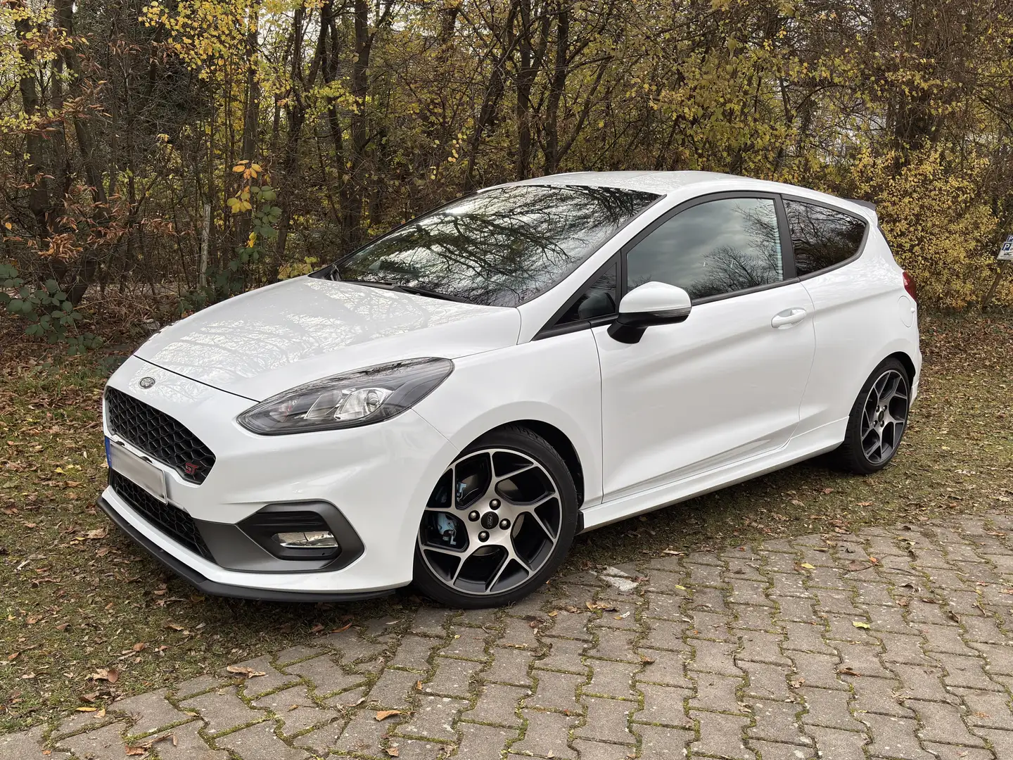 Ford Fiesta ST | Styling Paket | 1. Hand | RECARO | B&O | H&R Blanc - 1