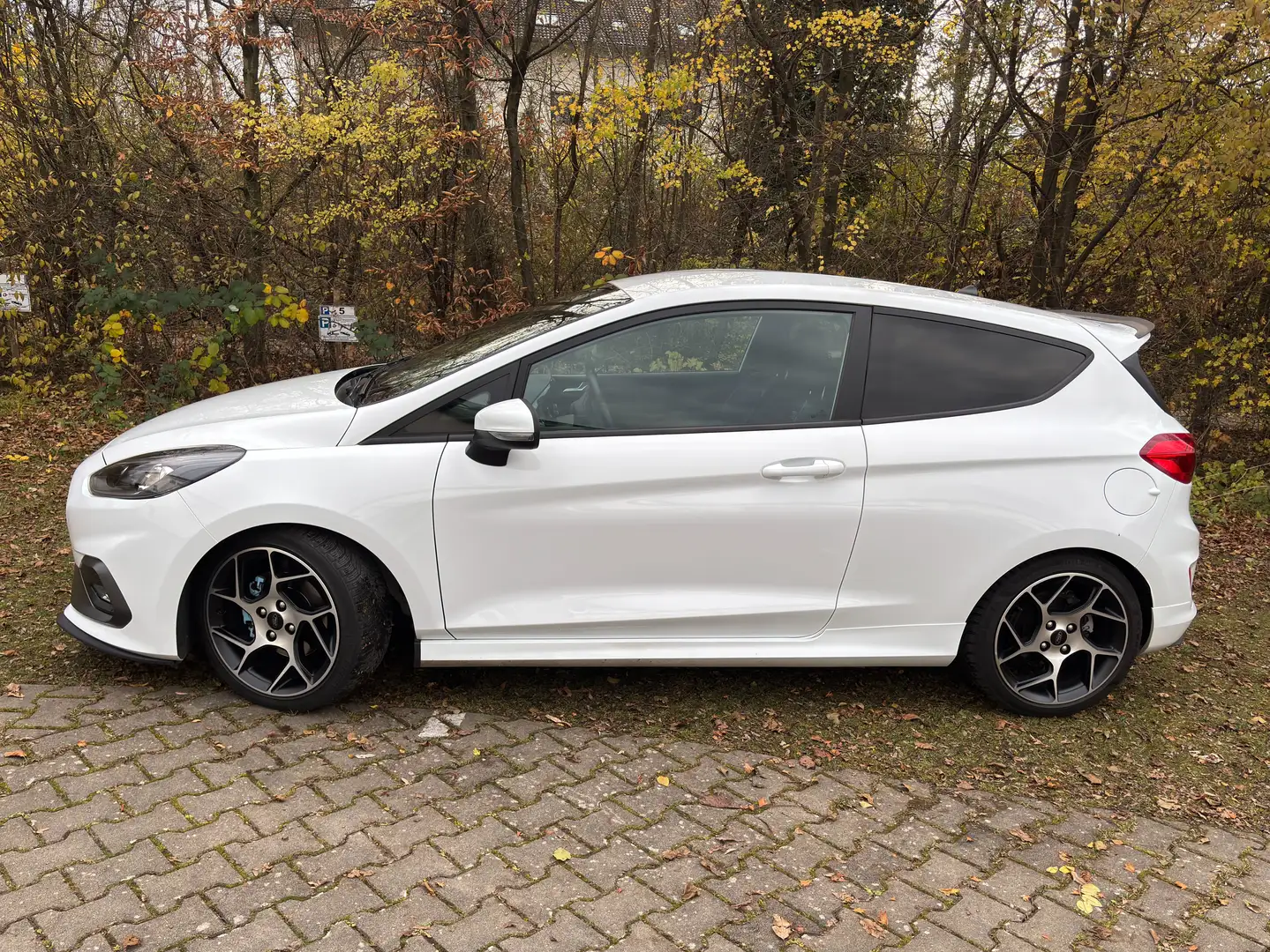 Ford Fiesta ST | Styling Paket | 1. Hand | RECARO | B&O | H&R Blanc - 2