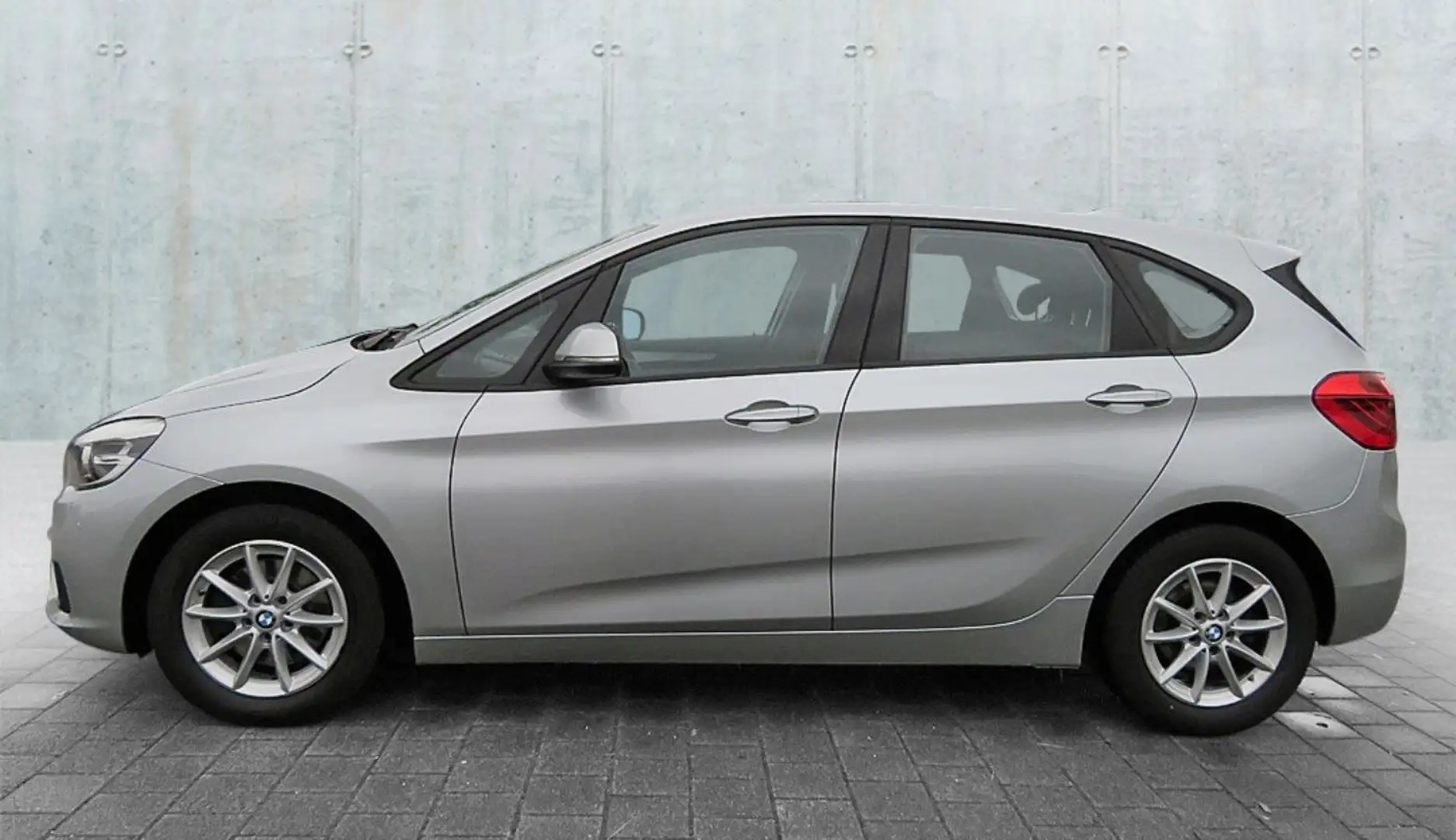 BMW 218 218i Active Tourer Aut. Silber - 1