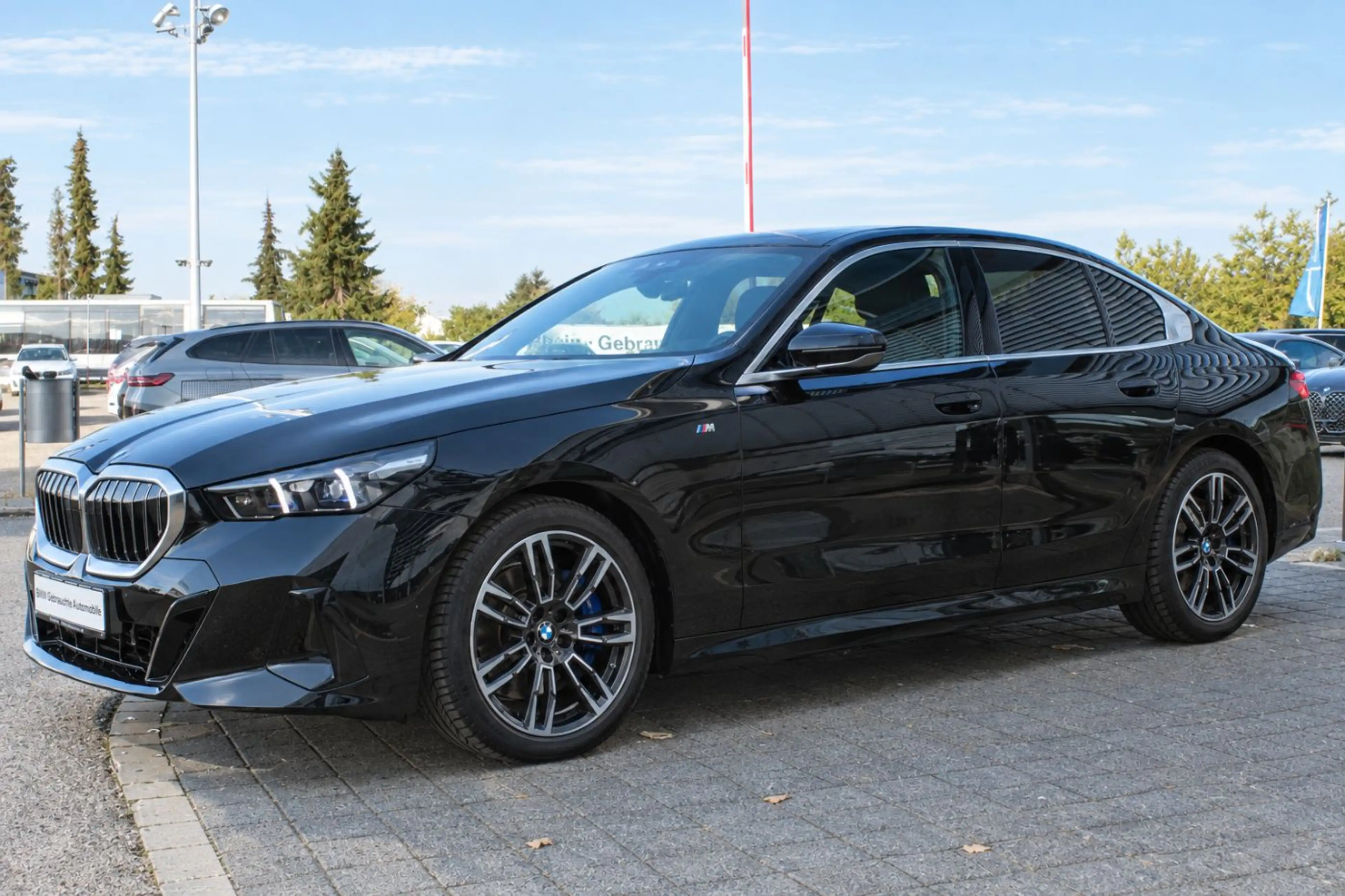 BMW 520 d Limo M Sport Navi AdLED Komfortsitze DAP — photo 2