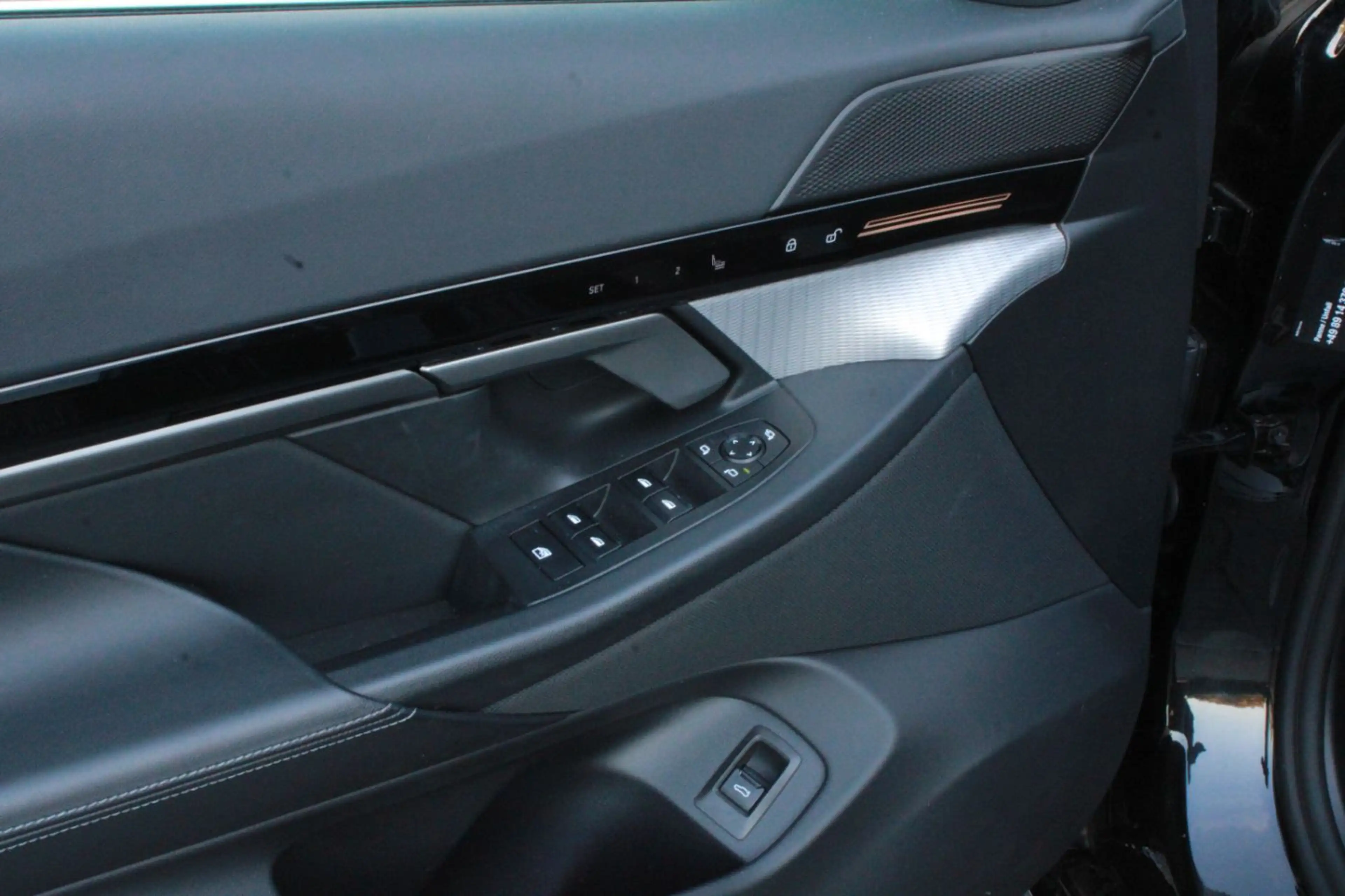BMW 520 d Limo M Sport Navi AdLED Komfortsitze DAP — photo 7