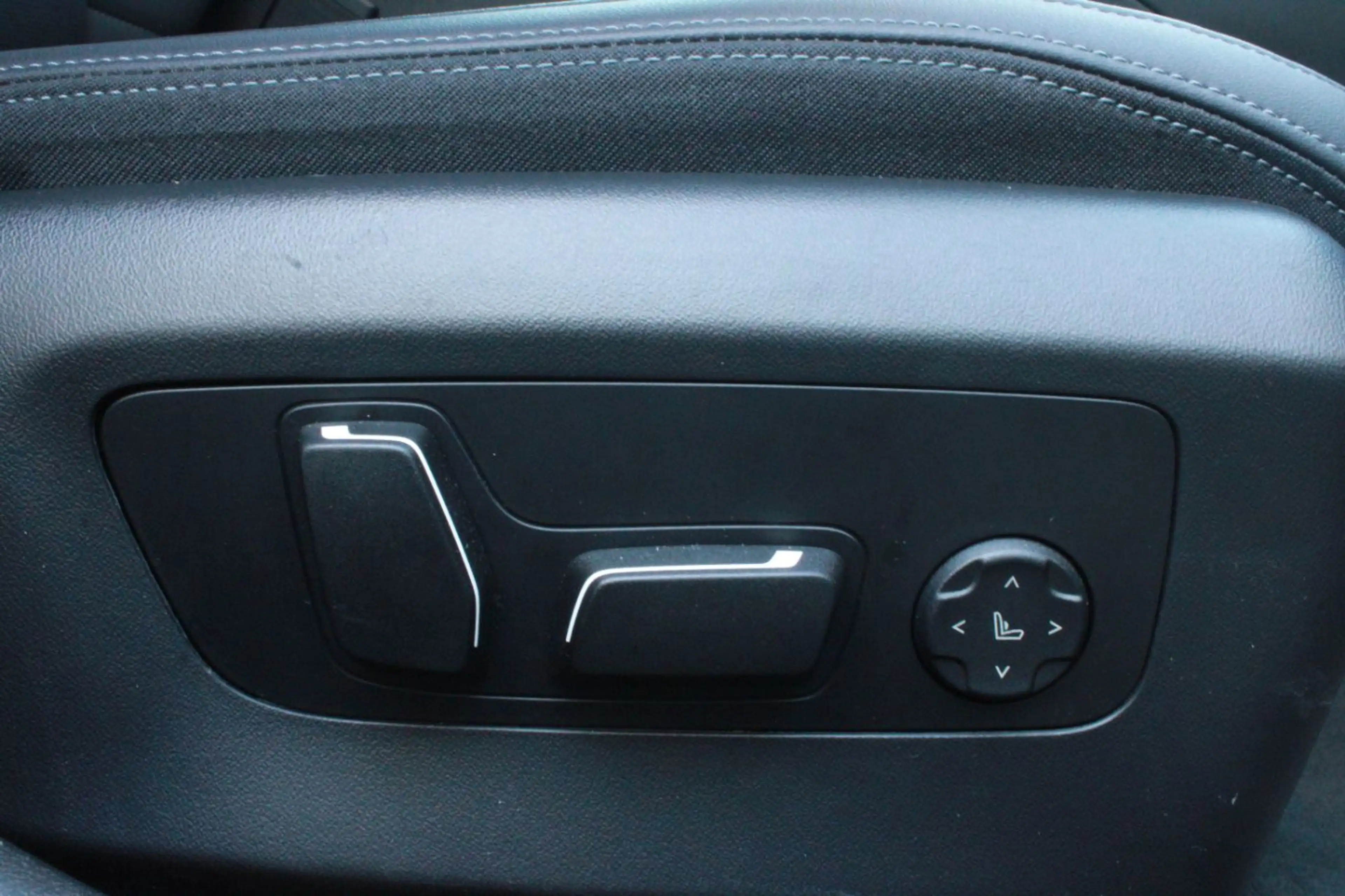 BMW 520 d Limo M Sport Navi AdLED Komfortsitze DAP — photo 9