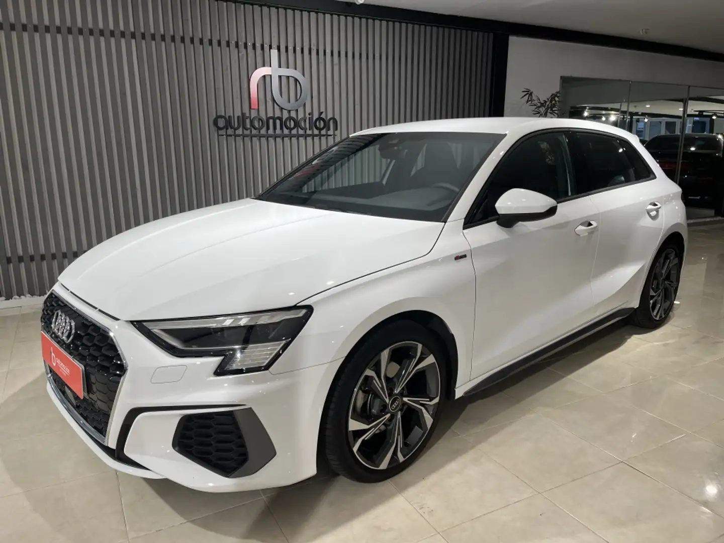 Audi A3 Sportback 35 TFSI S line S tronic Wit - 2