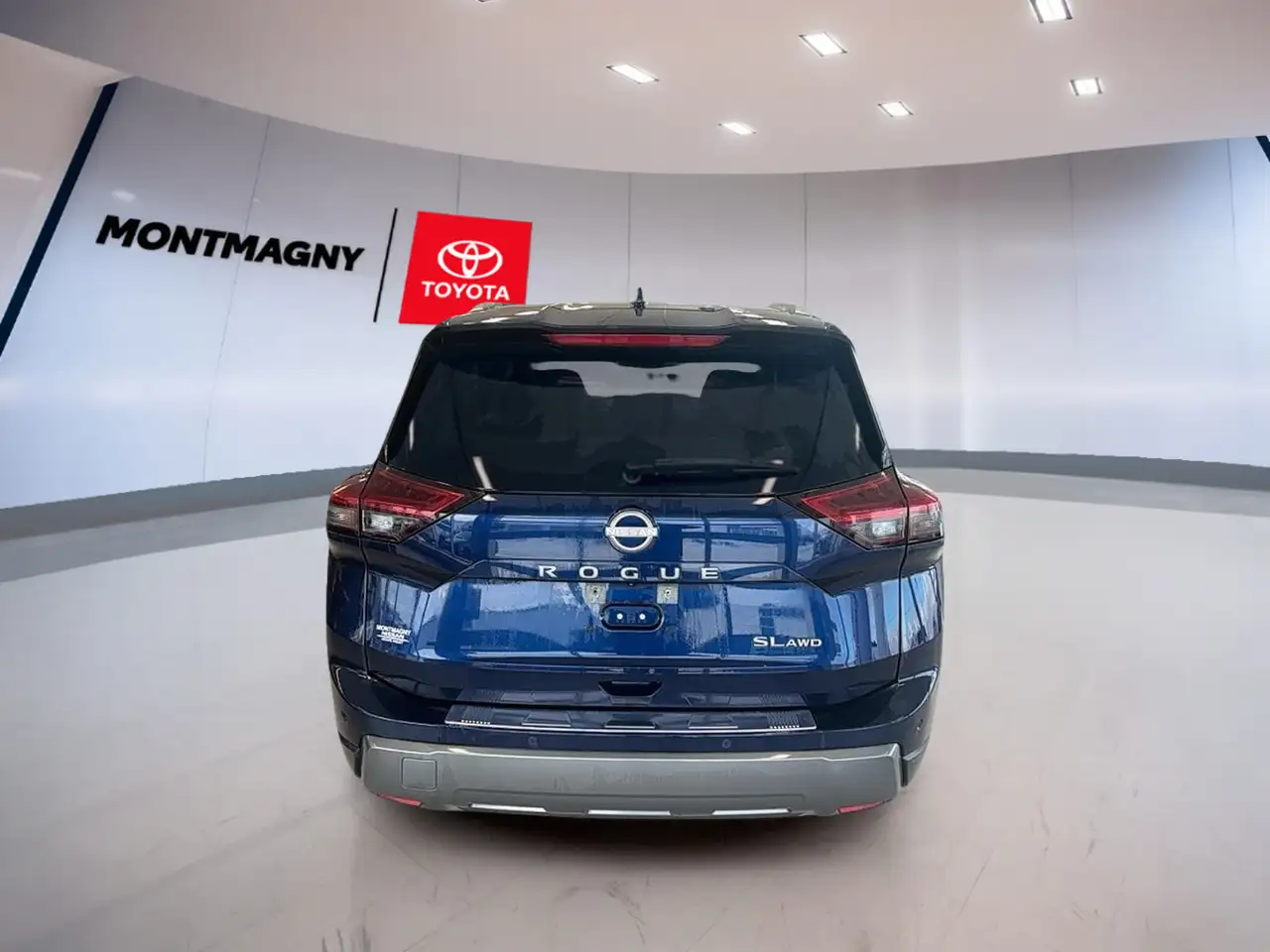 Nissan Rogue снимка Nissan Rogue