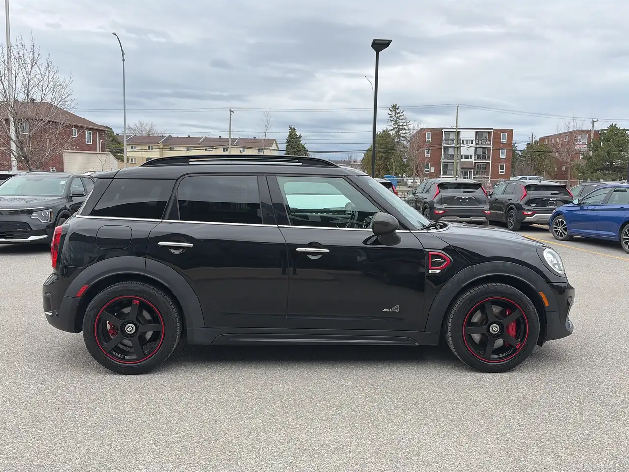 MINI Countryman снимка MINI Countryman