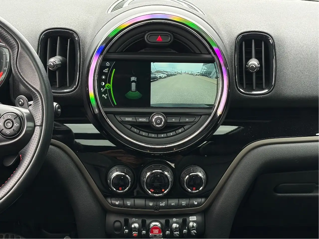 MINI Countryman снимка MINI Countryman