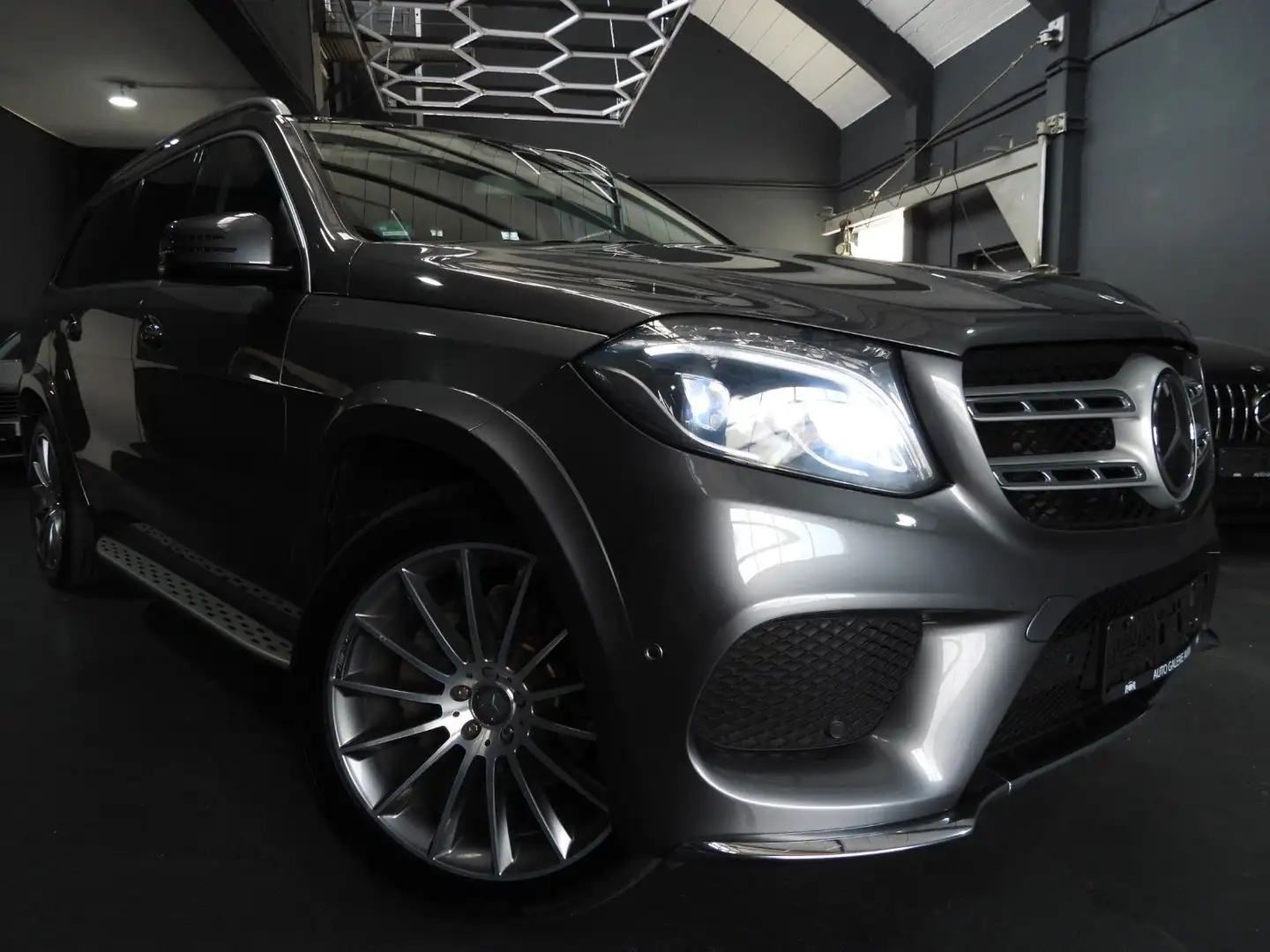 Mercedes-Benz GLS 350 D 4M AMG-LINE/LED/PANO/MEMORY/7-SITZER Gris - 2