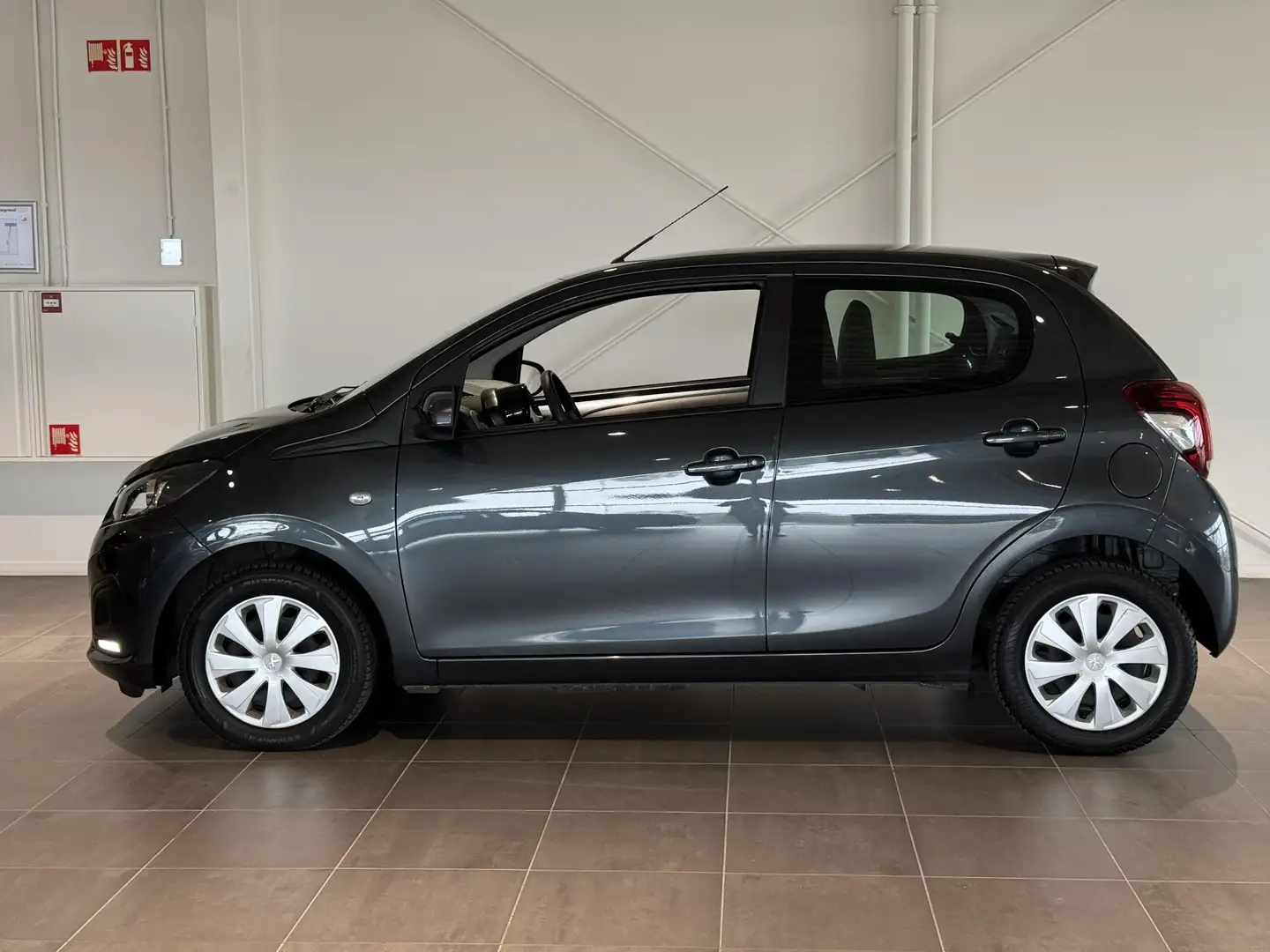 Peugeot 108 1.0 e-VTi Active | Airco | Elektrische ramen | Zui Grijs - 2
