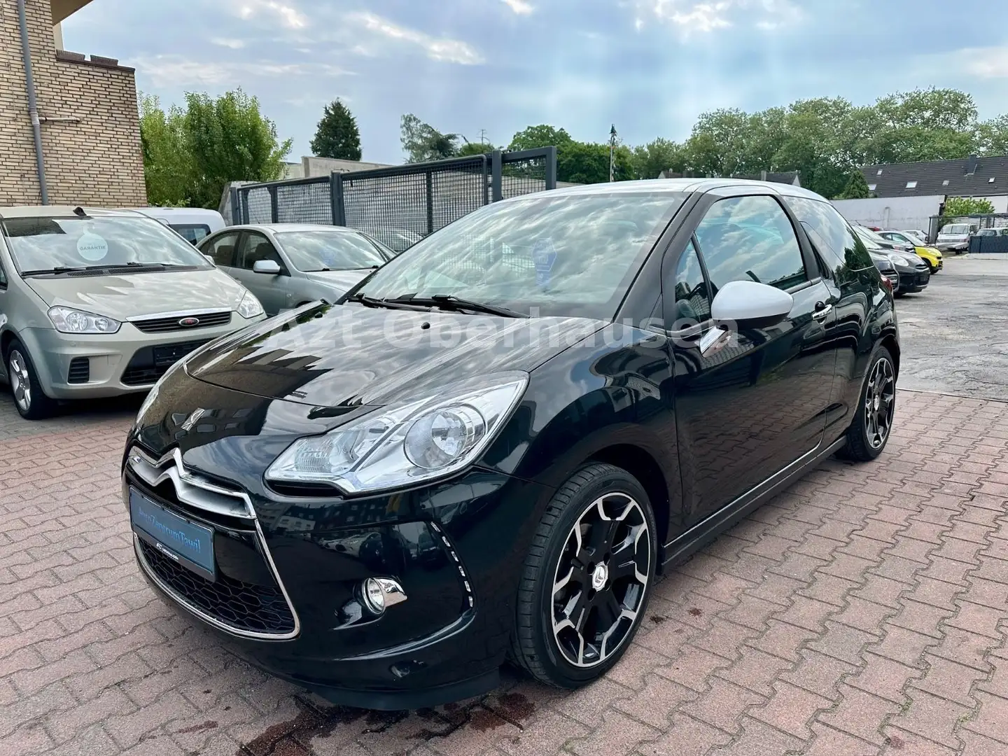 Citroen DS3 1.6 SoChic*STEUERKETTE NEU*TÜV NEU* Černá - 2