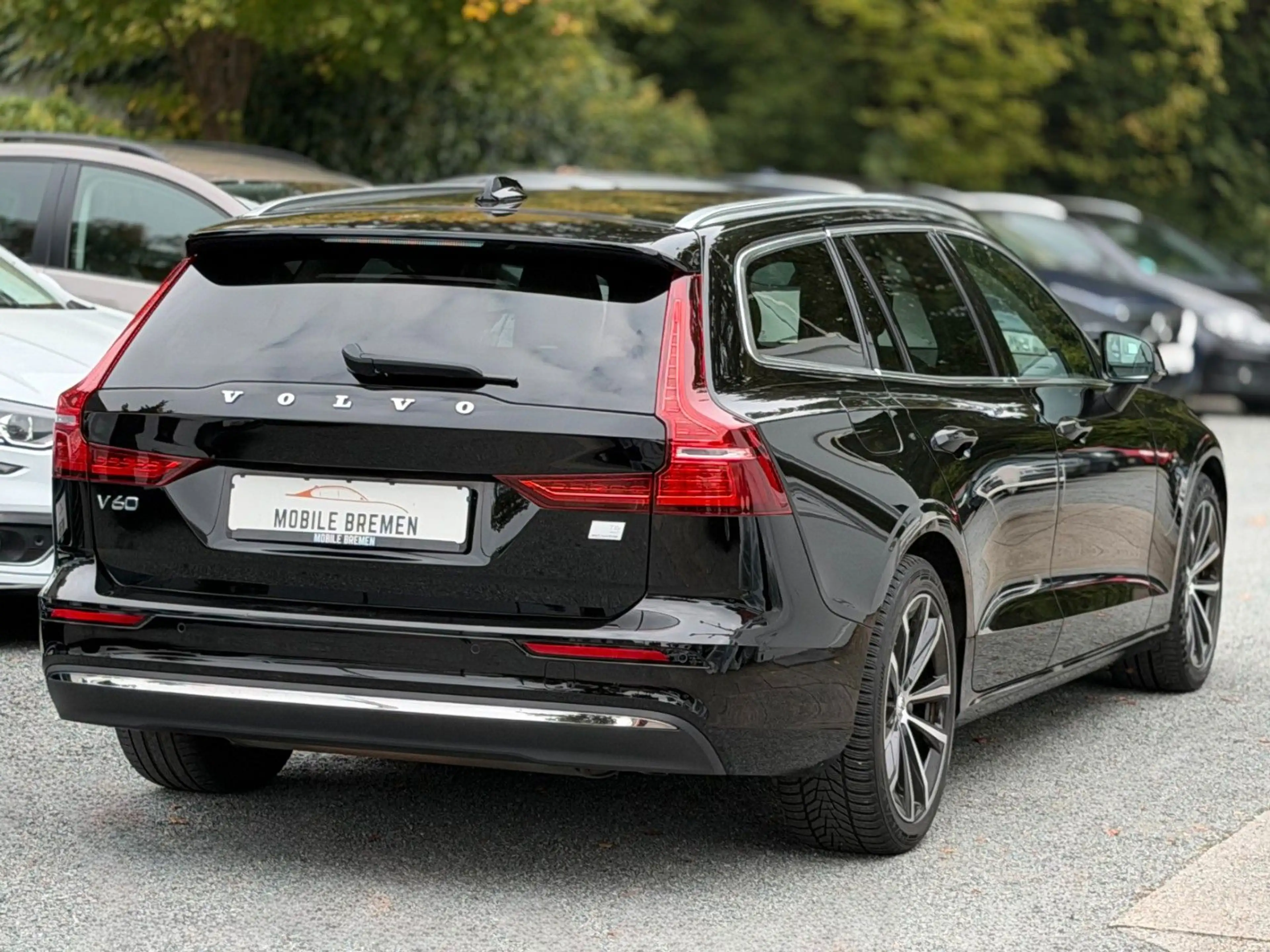 Volvo V60 T6 Recharge Core AWD KEYLESS*AHK*STANDHZG. — photo 3