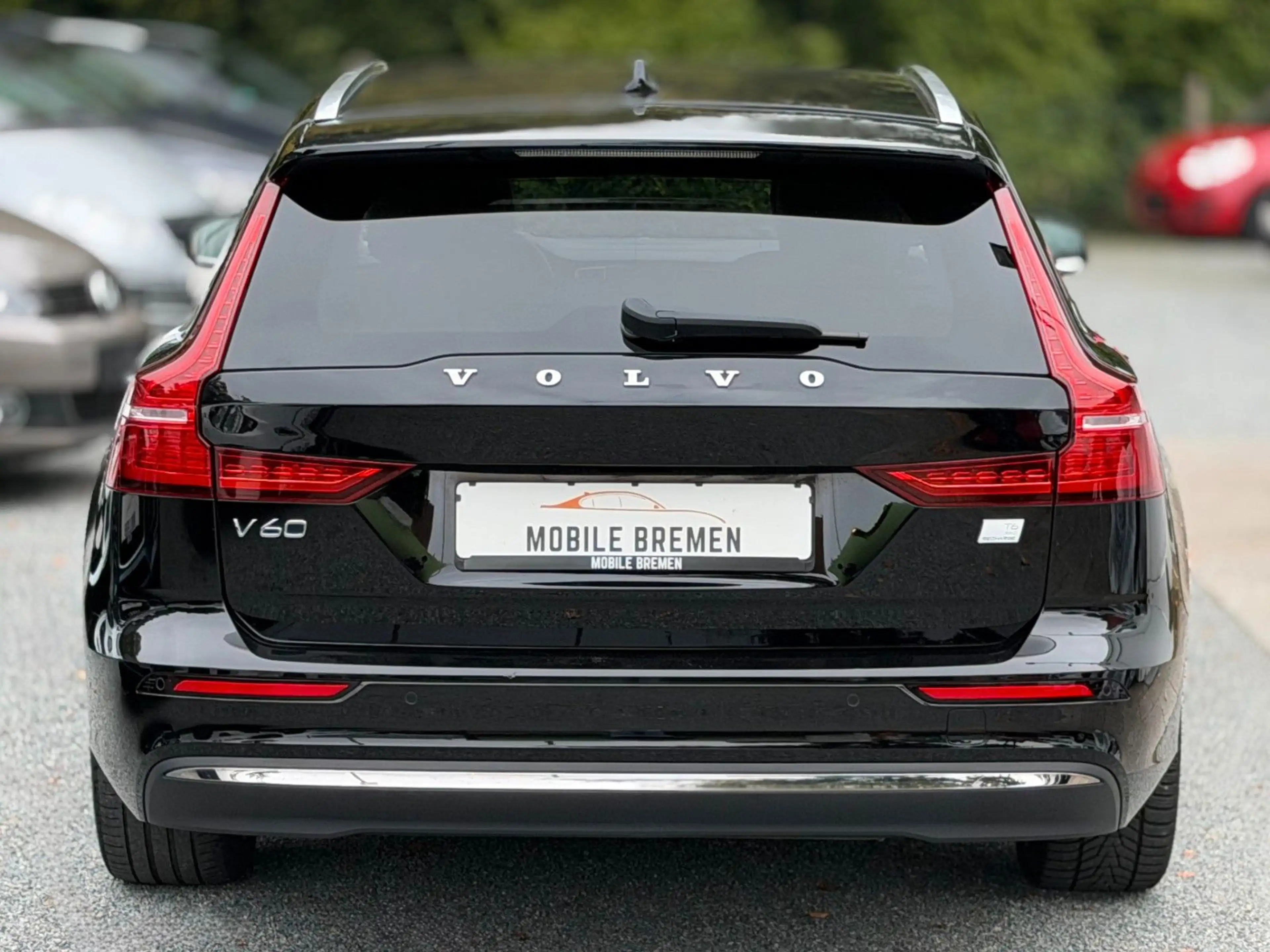 Volvo V60 T6 Recharge Core AWD KEYLESS*AHK*STANDHZG. — photo 4