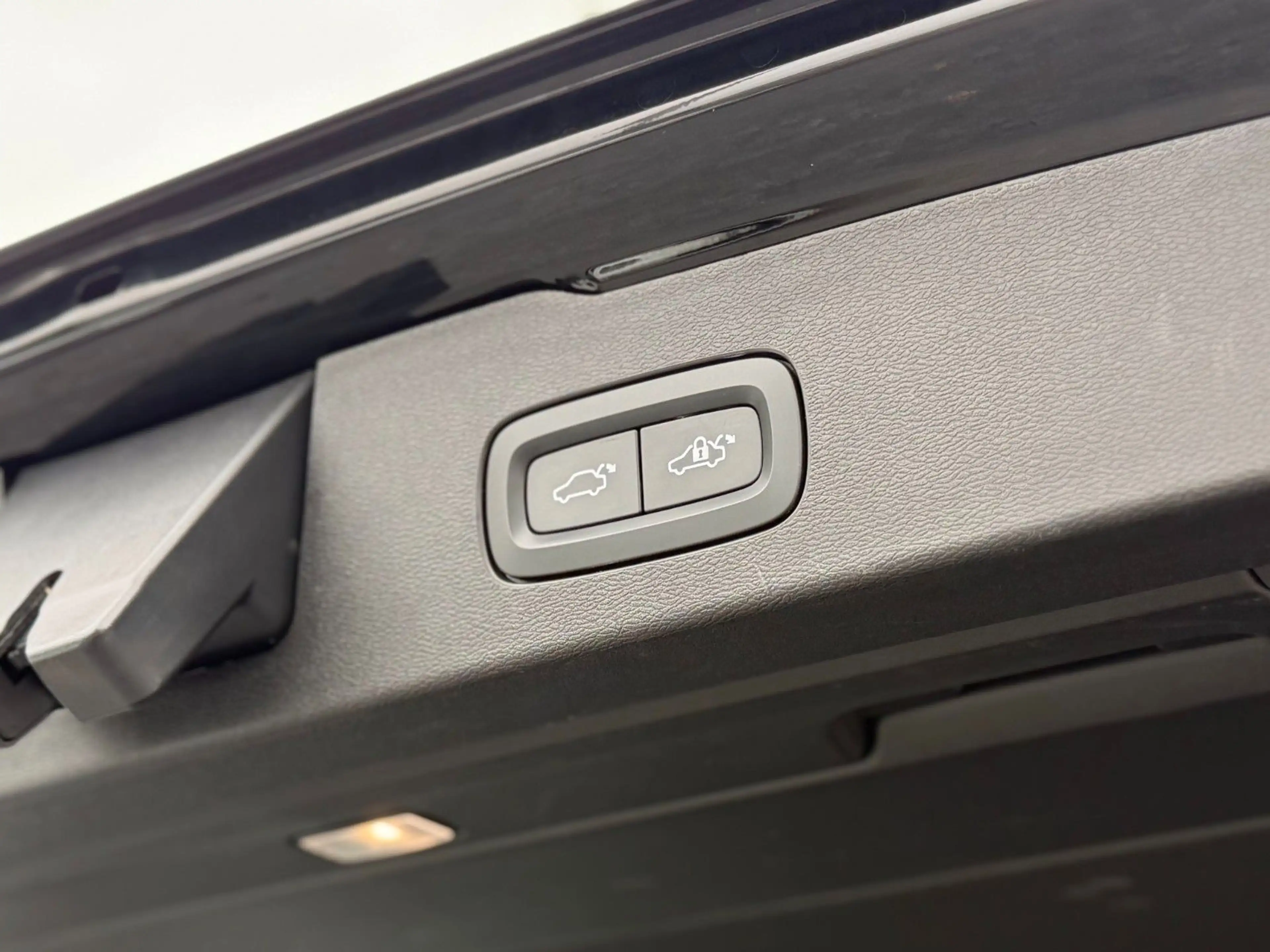 Volvo V60 T6 Recharge Core AWD KEYLESS*AHK*STANDHZG. — photo 7
