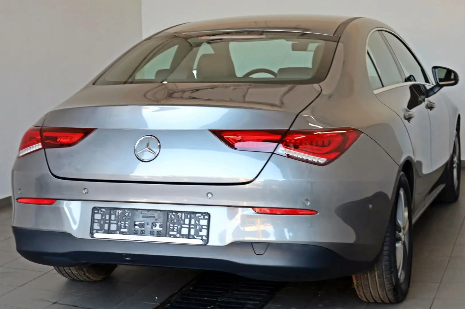 Mercedes-Benz CLA 180 d Coupè, T.Leder,Navi,LED,Kamera Grau - 2