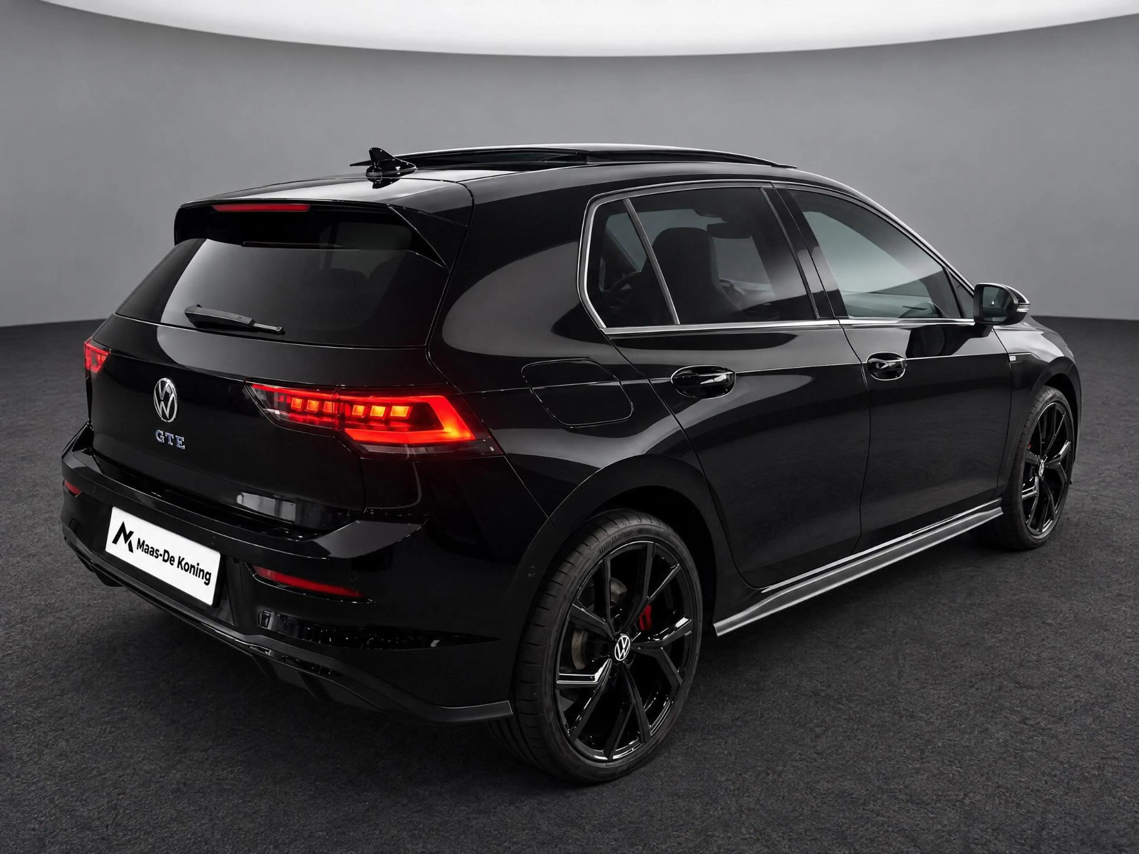 Volkswagen Golf GTE 1.5 eHybrid 272pk · Panoramadak · 360 Camera · Weg — photo 5