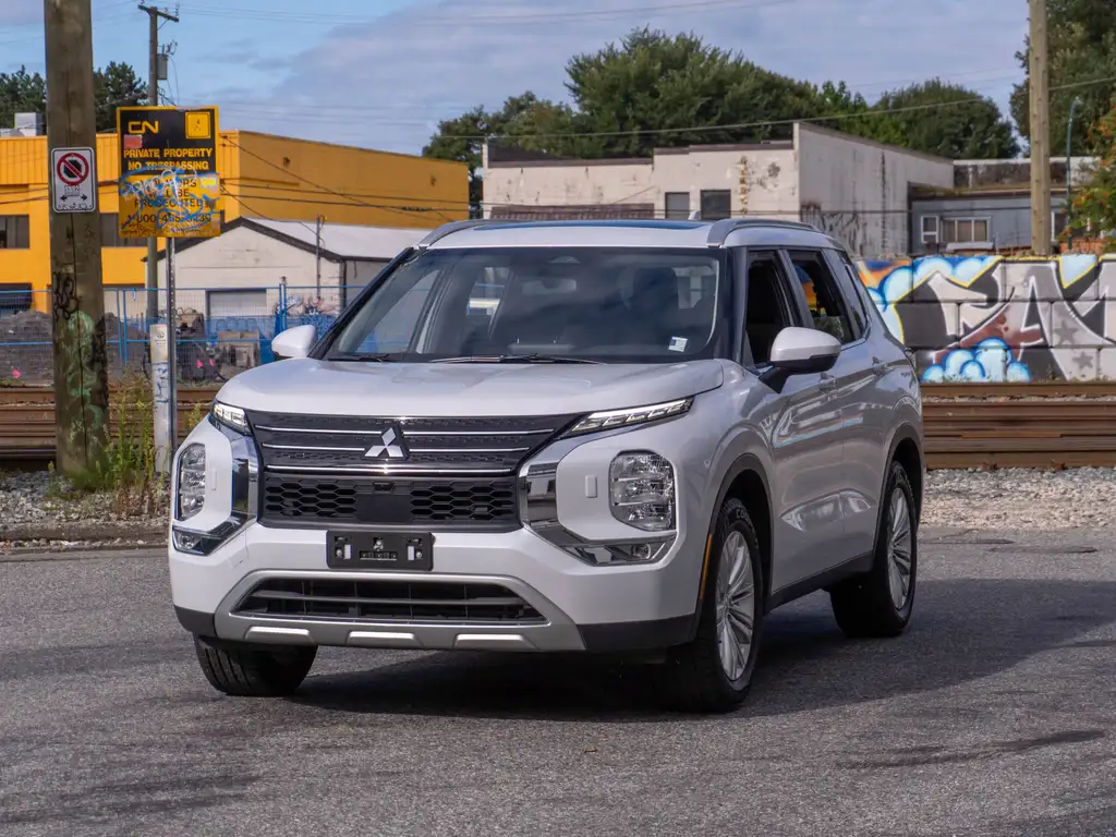 2024 Mitsubishi Outlander