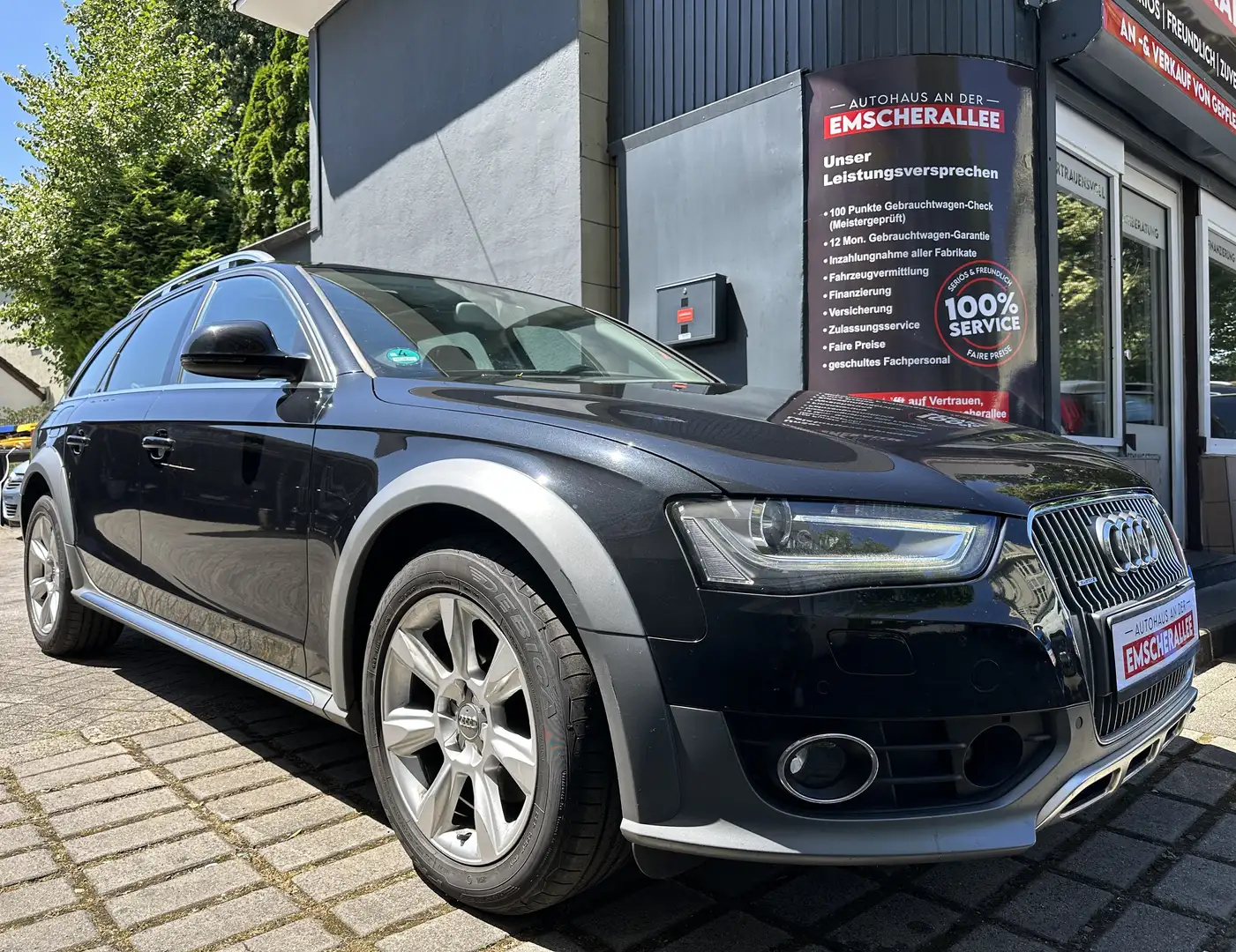 Audi A4 allroad PANO/NAVI/ACC/LEDER/AHK/FACELIFT Schwarz - 1