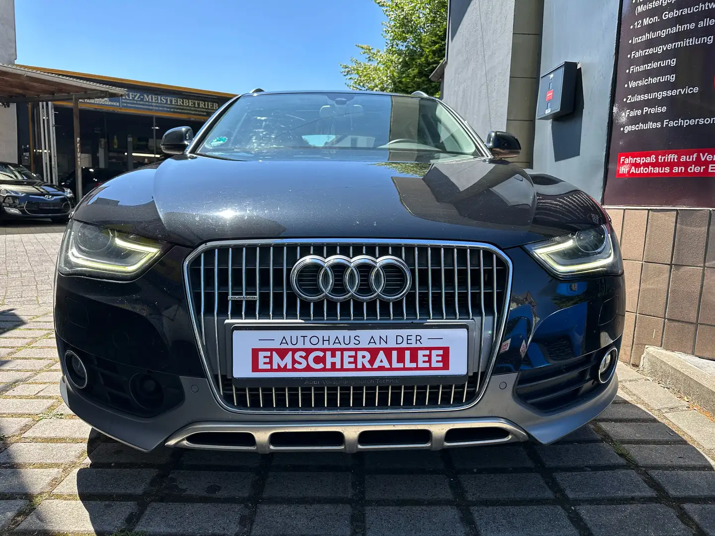 Audi A4 allroad PANO/NAVI/ACC/LEDER/AHK/FACELIFT Schwarz - 2