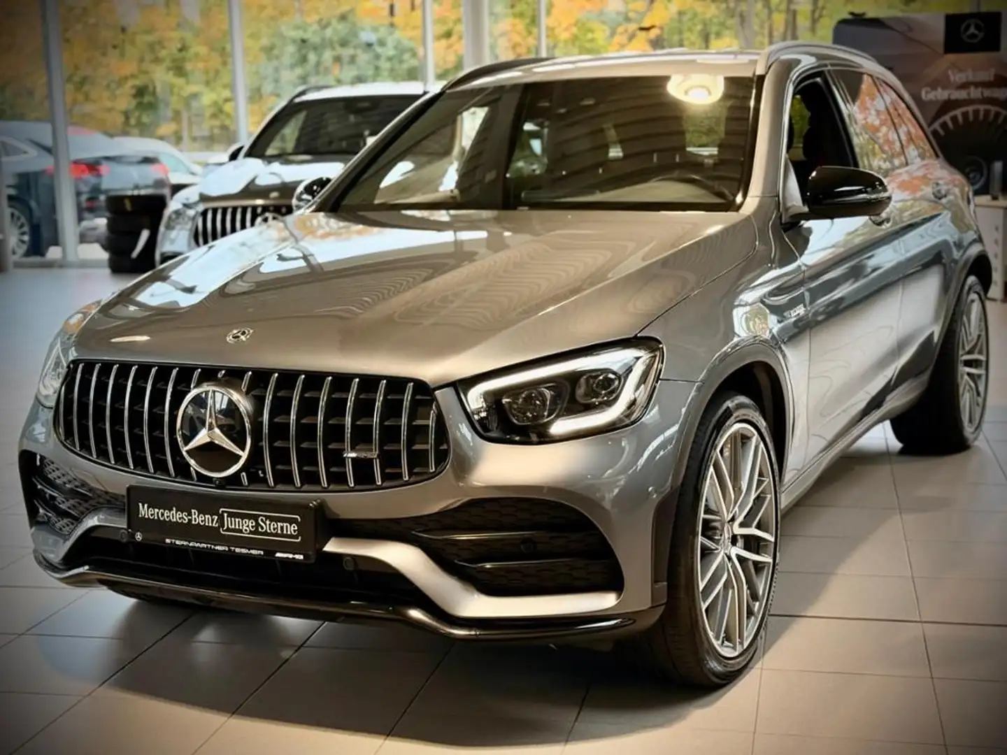 Mercedes-Benz GLC 43 AMG AMG GLC 43 4M AMG+AHK+Burmester+Kamera+PerfAbgas Grau - 2